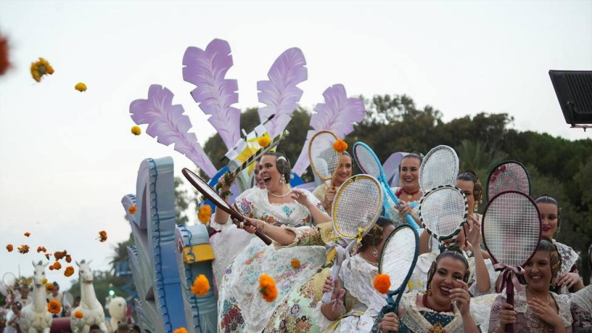 Batalla de flores en Valencia: orígenes, participantes y curiosidades