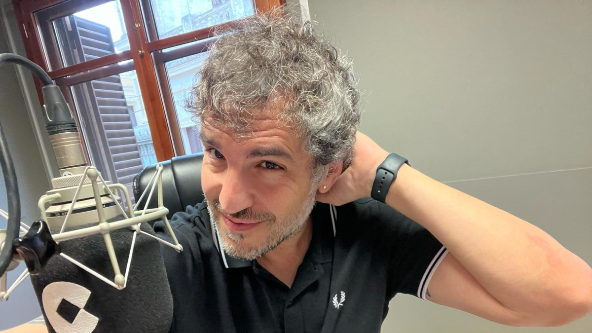 Antonio Agredano habla sobre su faceta más disparatada: la irrefrenable necesidad de contar chistes