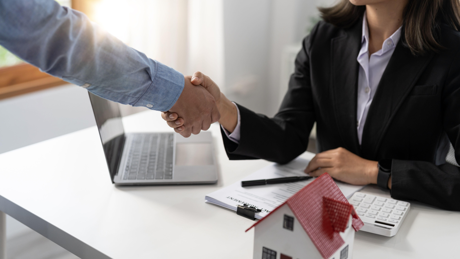 Roberto Portilla, abogado: 