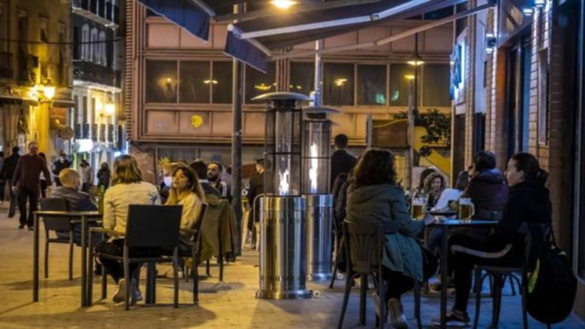 Valencia aprueba la ZAS de Russafa bajo reproches y críticas: 