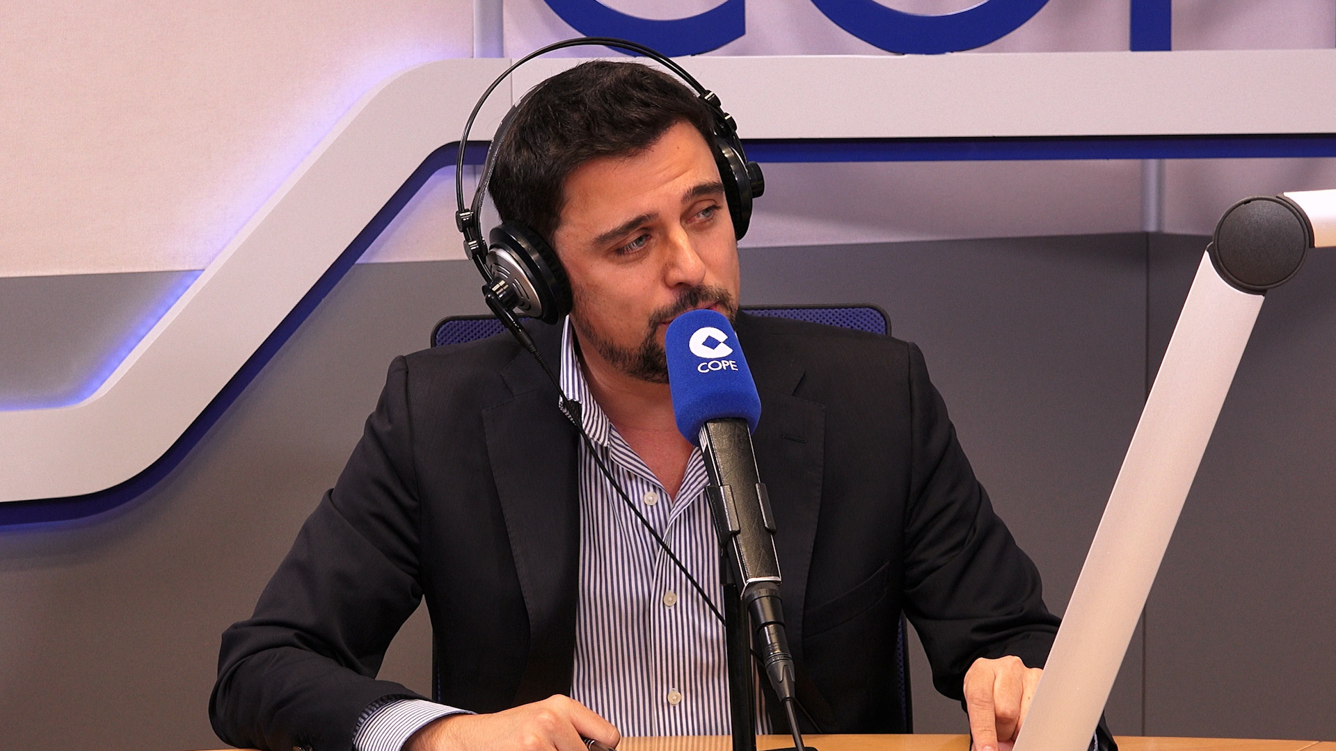 Diego Garrocho, filósofo: "Esa imagen de un sobre con el logo del PSOE lleno de dinero en metálico no la vamos a olvidar nunca"