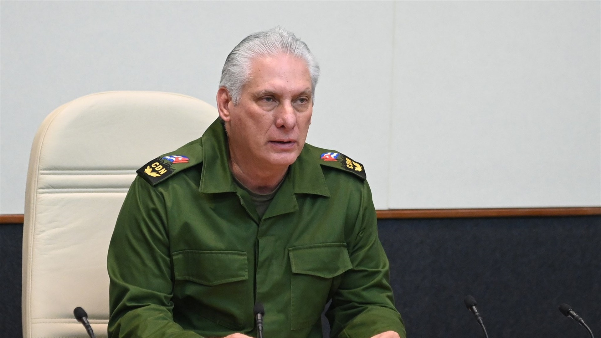 Cuba comunica a las aerolíneas que en 24 horas se queda sin combustible para aviones