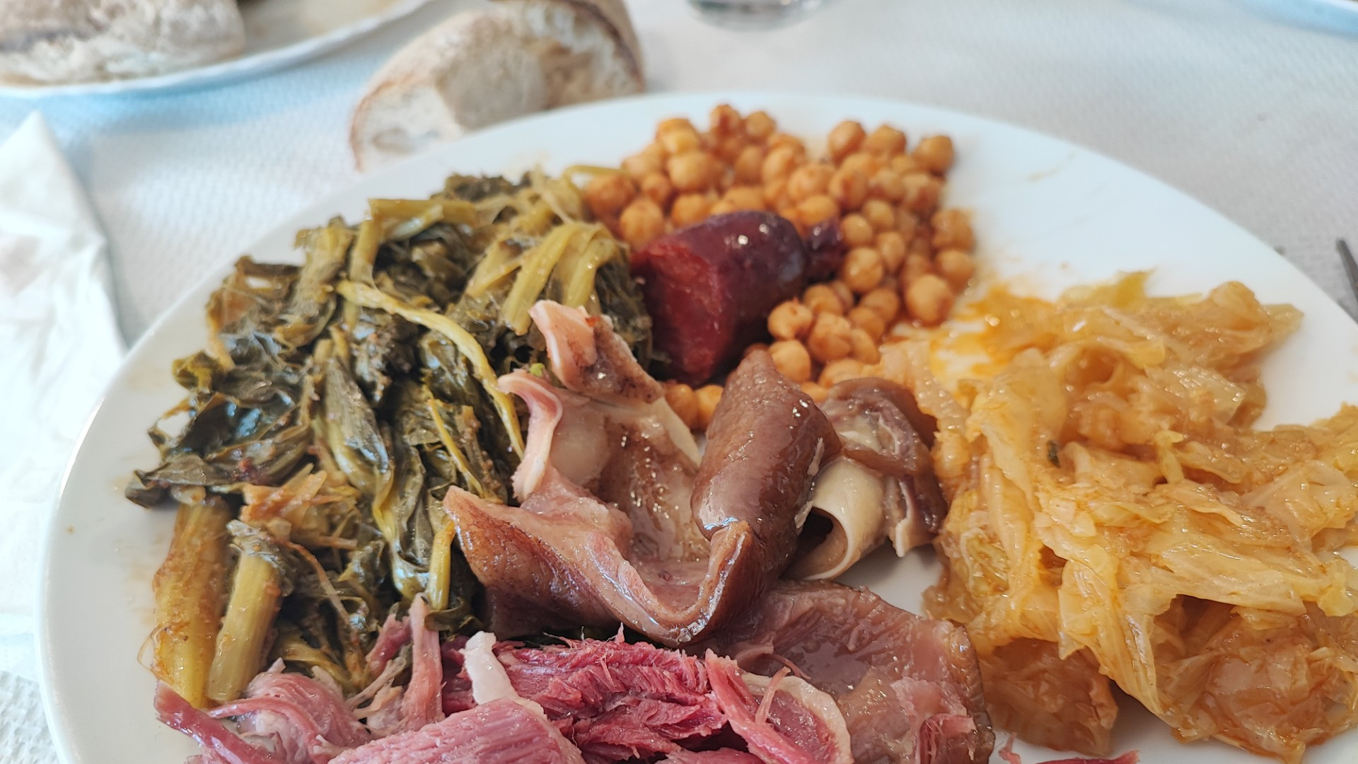 Correos lleva el cocido de Lugo a cualquier punto de la península