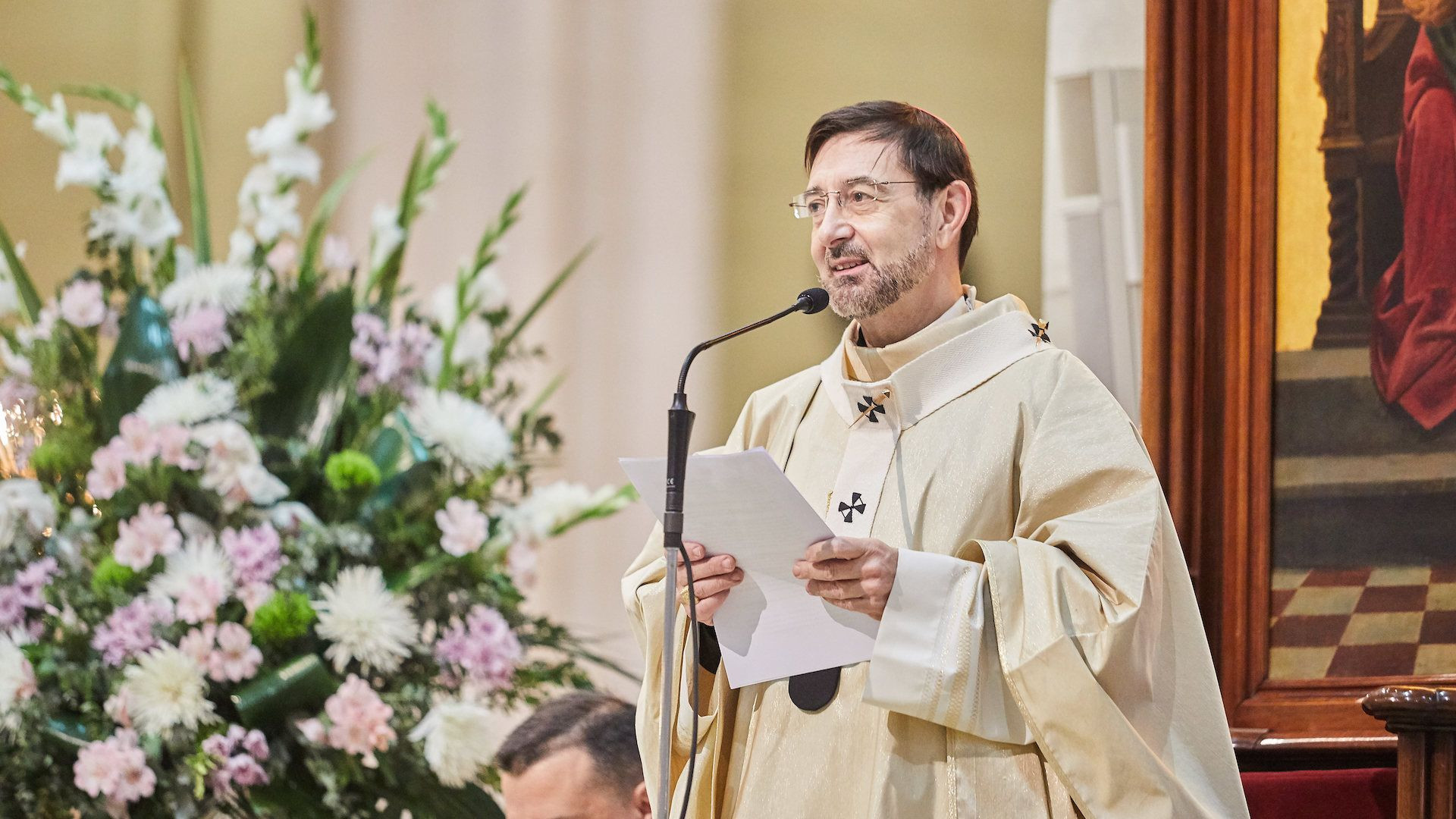 El arzobispo de Madrid llama a una "esperanza renovada" en el nuevo curso y señala que la tarea de educar implica a "familias, escuela y parroquia”