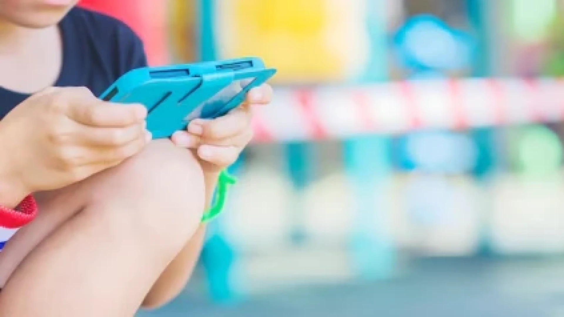 "No podemos demonizar las pantallas, ni luchar contra niños que son nativos digitales"