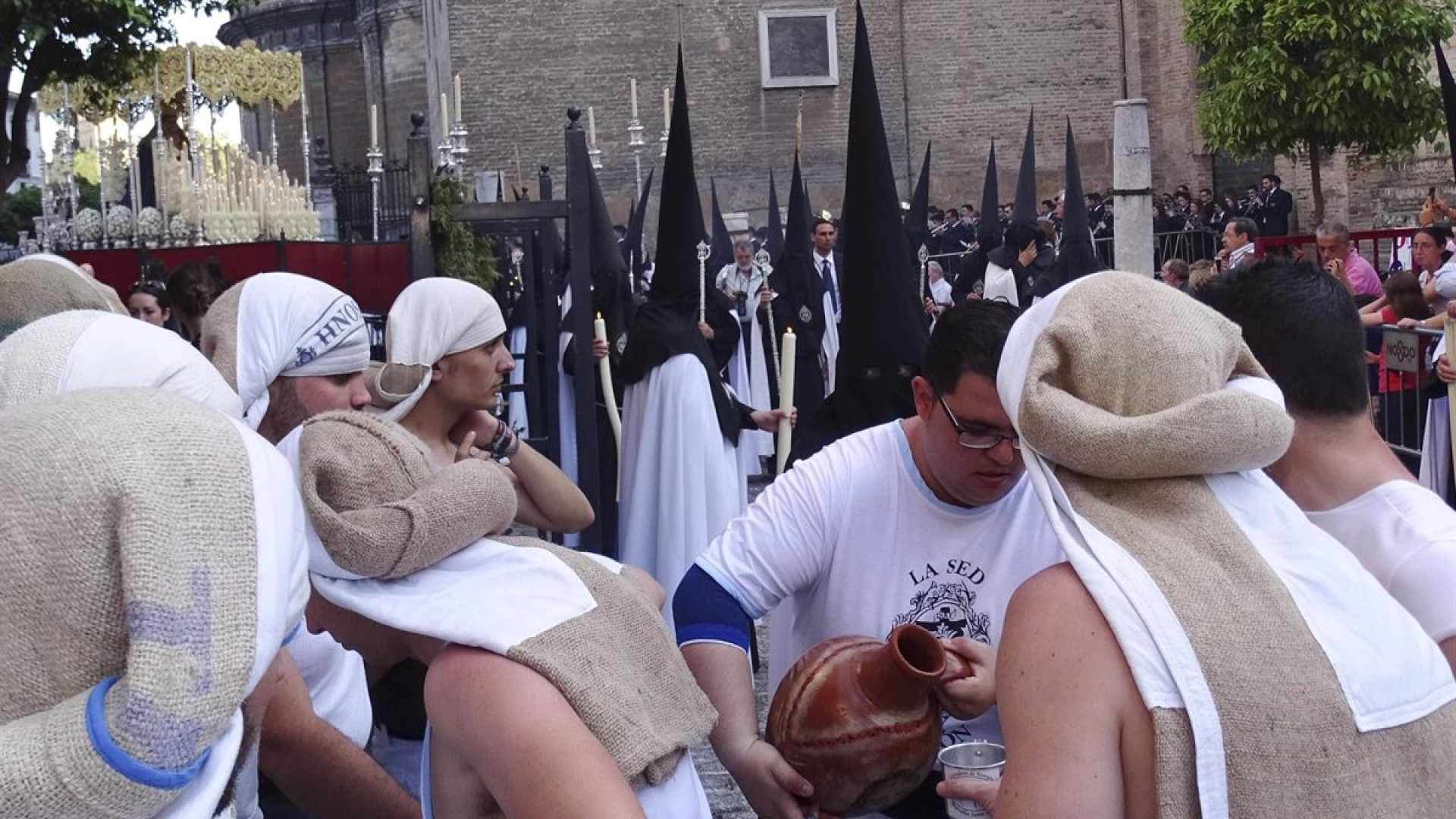 Los altavoces en las cámaras de Semana Santa podrán emitir avisos grabados y espontáneos al público según la situación