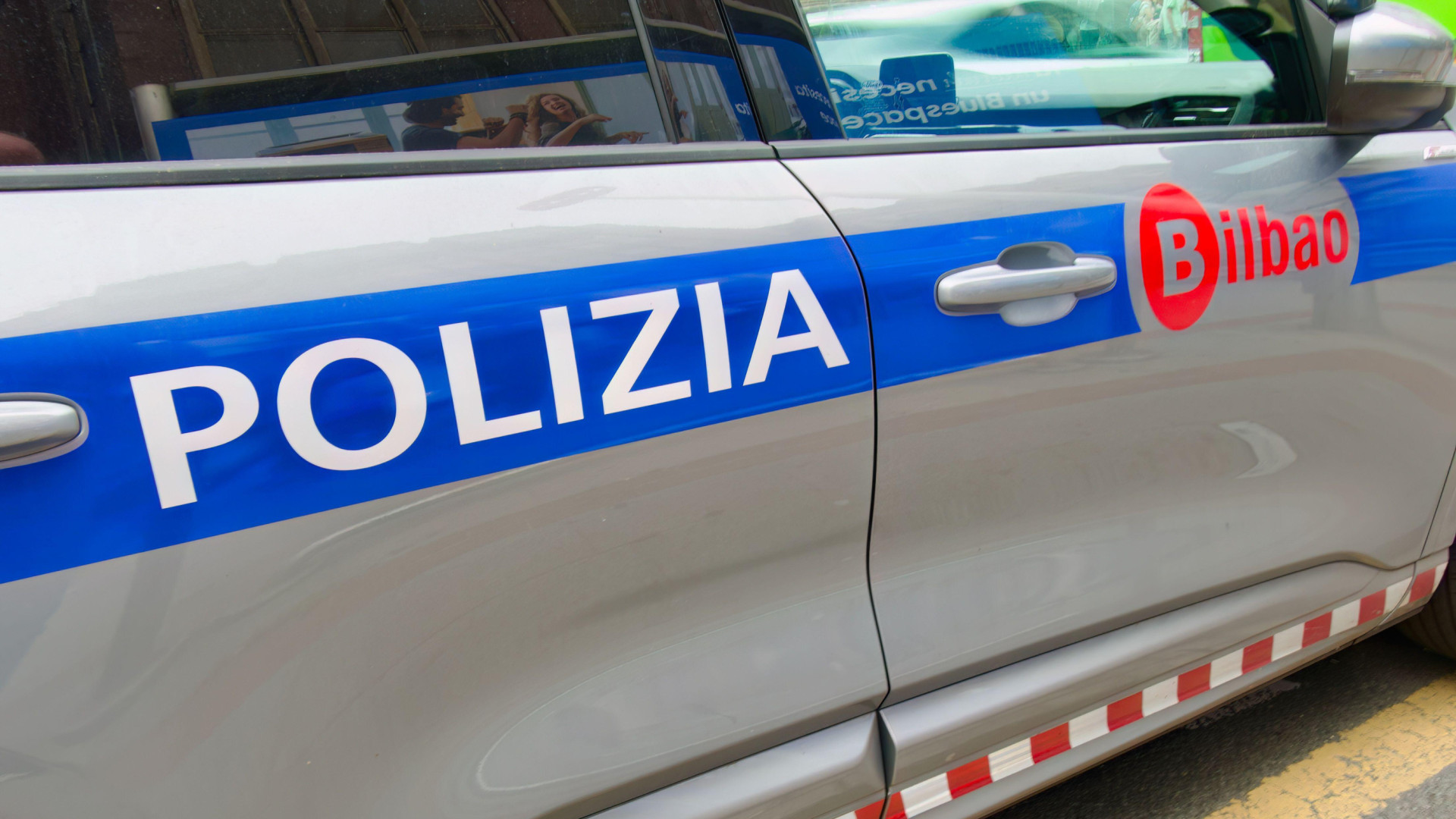 Un hombre huye por la ventana tras retener a su mujer y a sus hijas en una vivienda de Bilbao