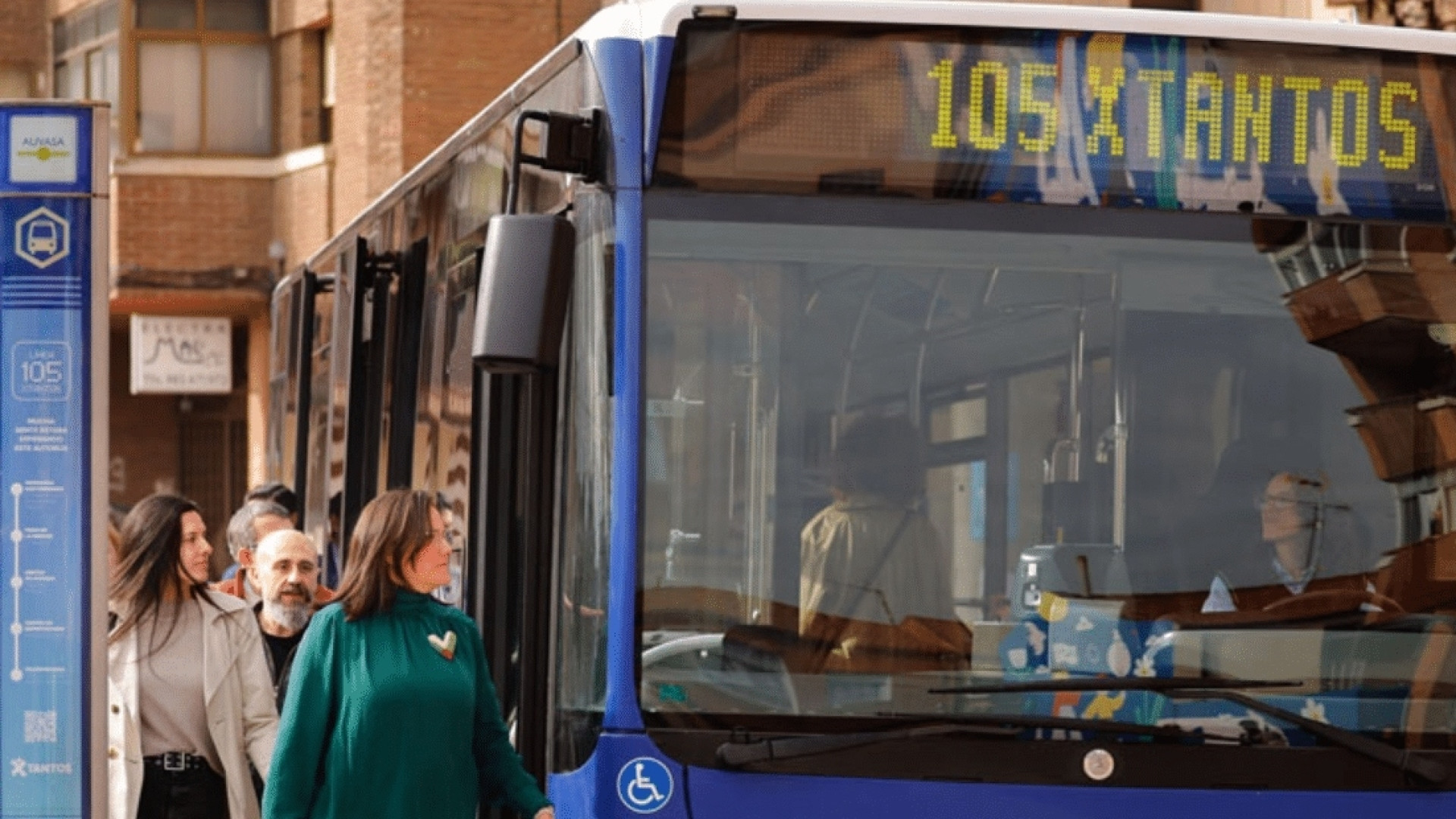 La Iglesia en Palencia te sube a un autobús para que veas dónde va el dinero de la Renta
