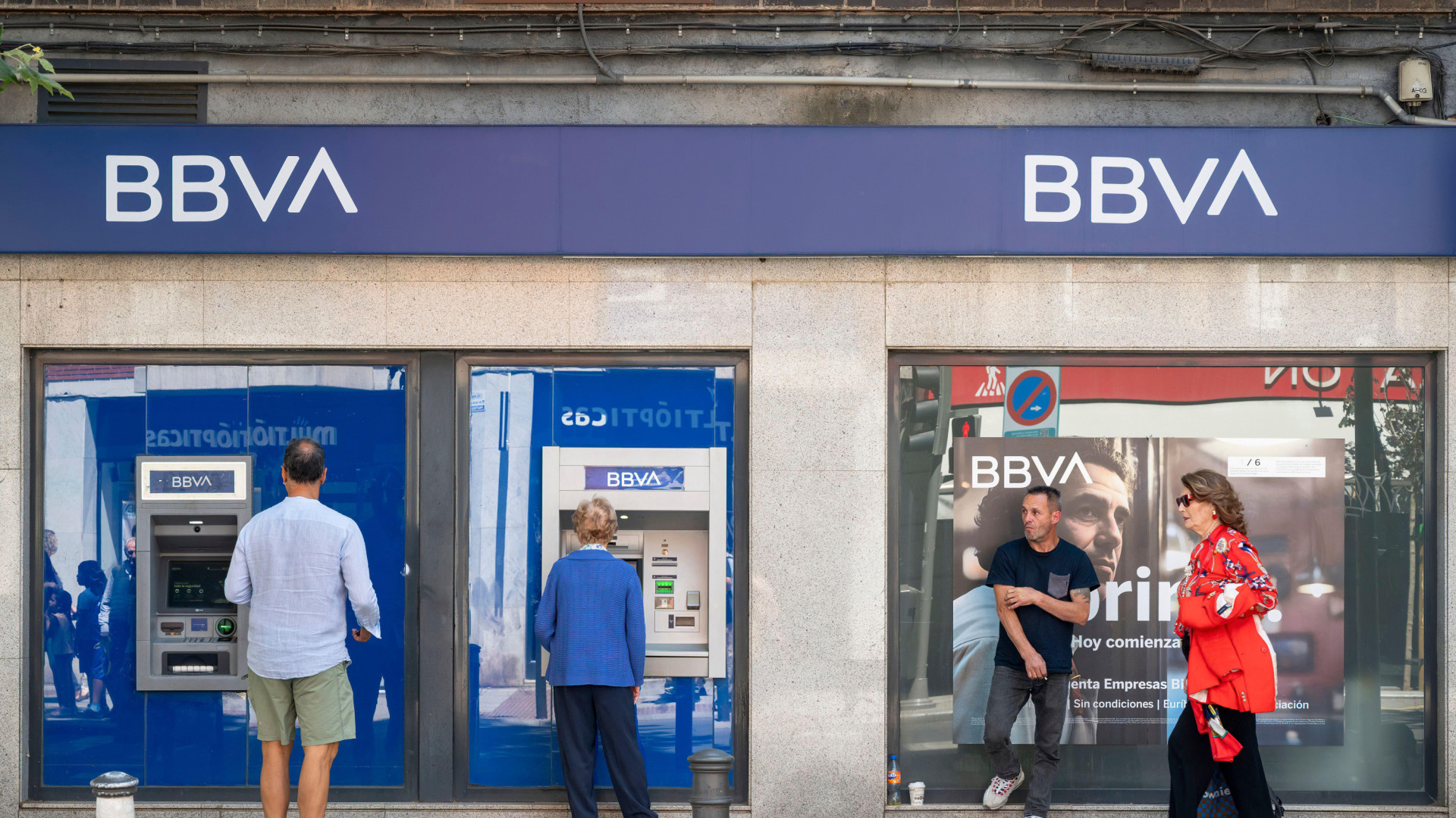 Cuenta, hipoteca o comisiones: así te afectaría como cliente la fusión de BBVA con Sabadell