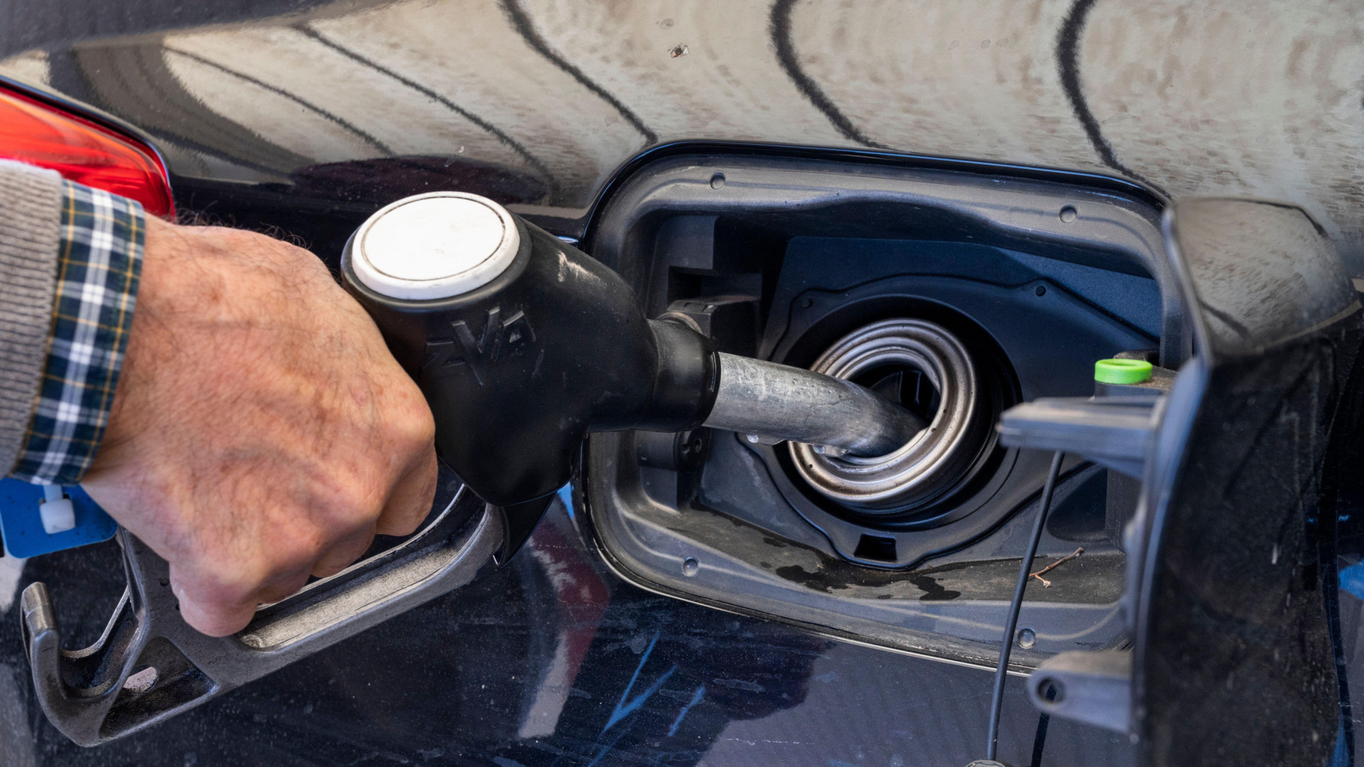 El precio del gasóleo asfixia al transporte y al sector primario de Lugo pese a las ayudas del Gobierno