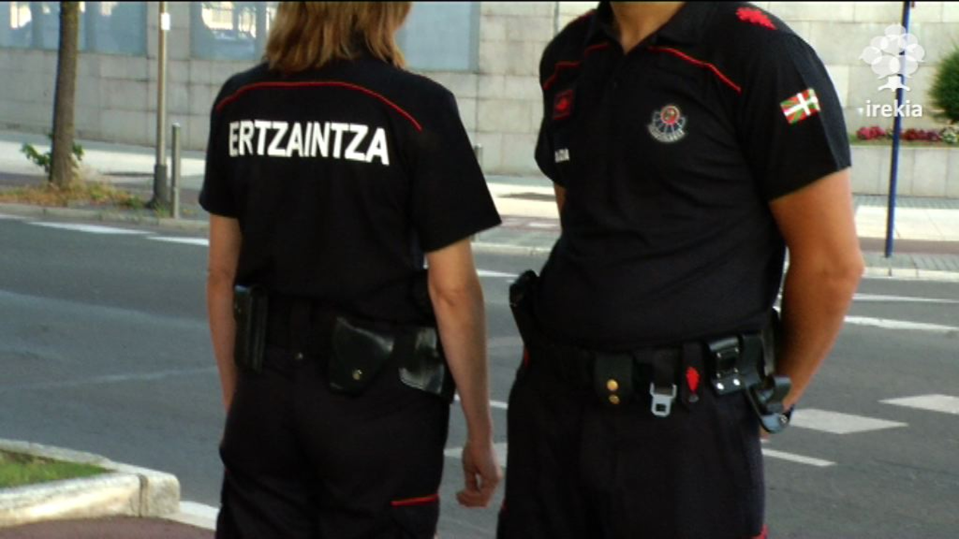 Dos detenidos y tres ertzainas heridos en Vitoria en altercados previos al partido Alavé-Rayo Vallecano