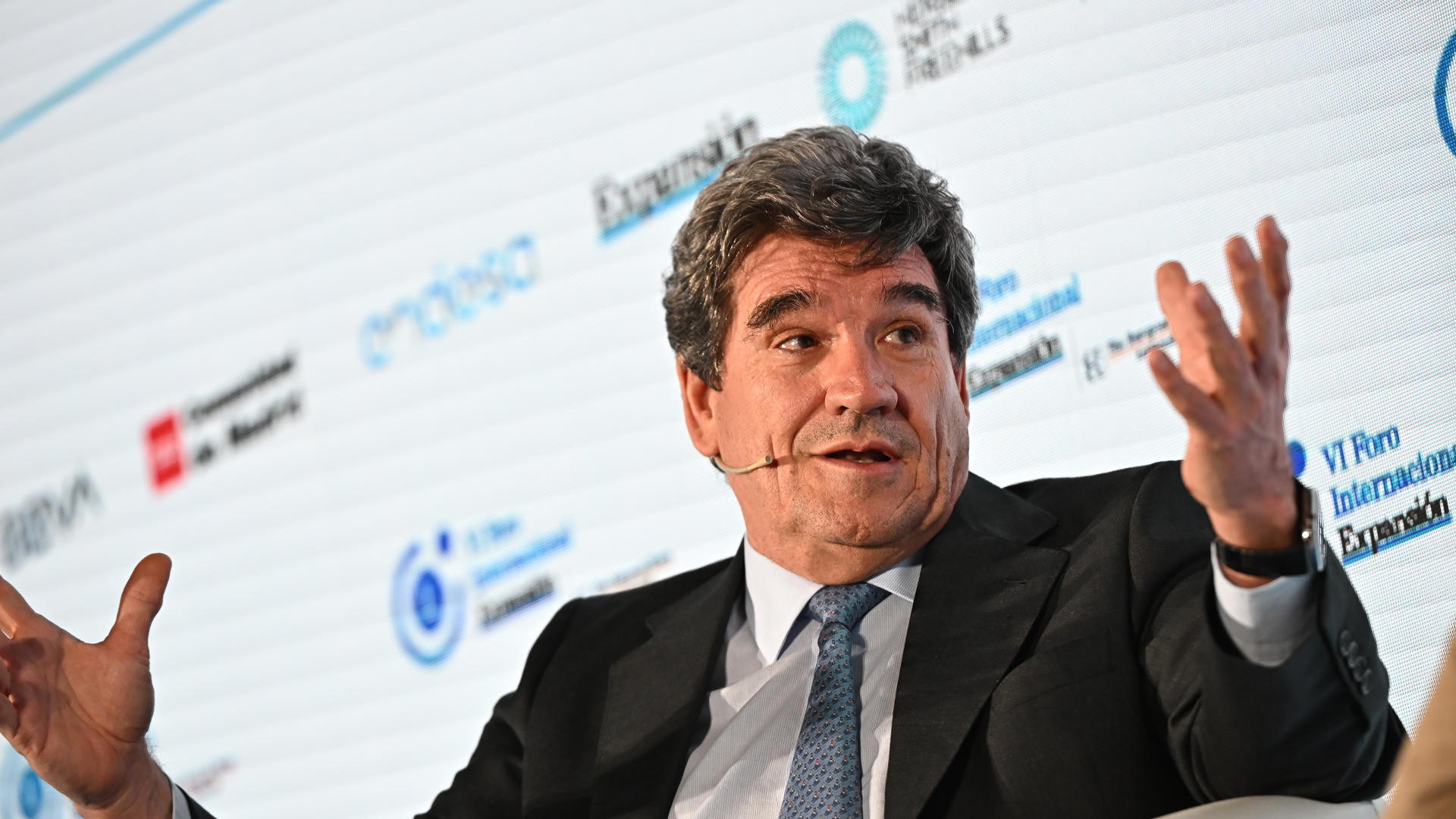 El Banco de España avisa: la asfixia regulatoria frena la economía y amenaza con "ahogar" a muchas empresas
