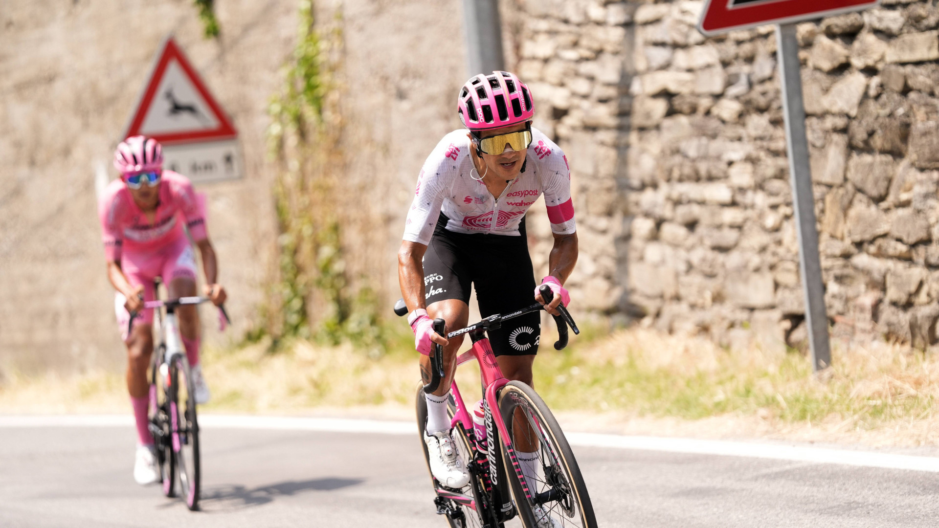 Richard Carapaz no estará en La Vuelta