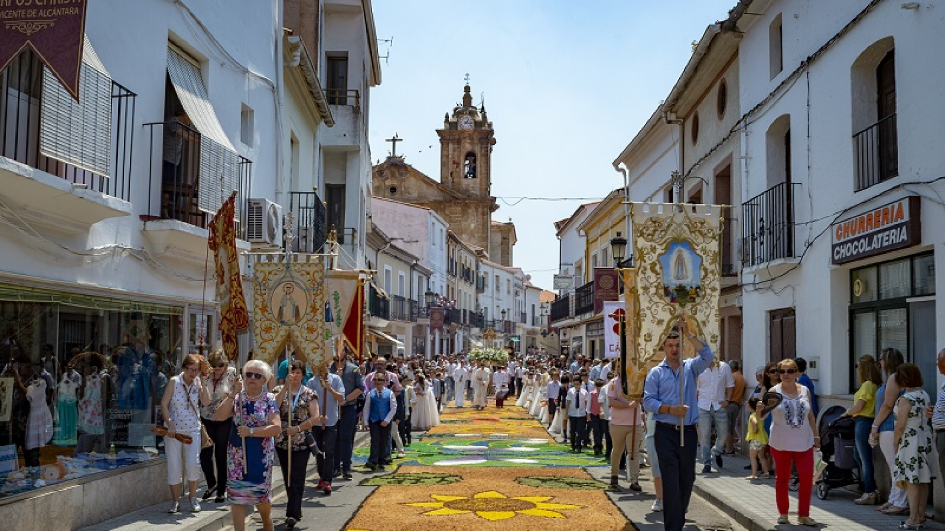 San Vicente de Alcántara se viste de arte para su Corpus Christi