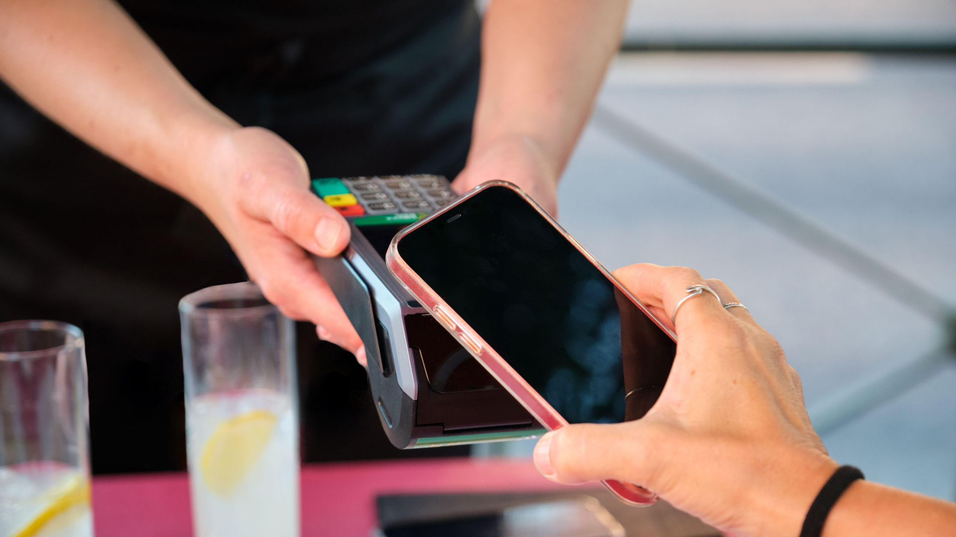 Los autónomos se ahogan: la rebelión de los datáfonos canaria resuena en Baleares