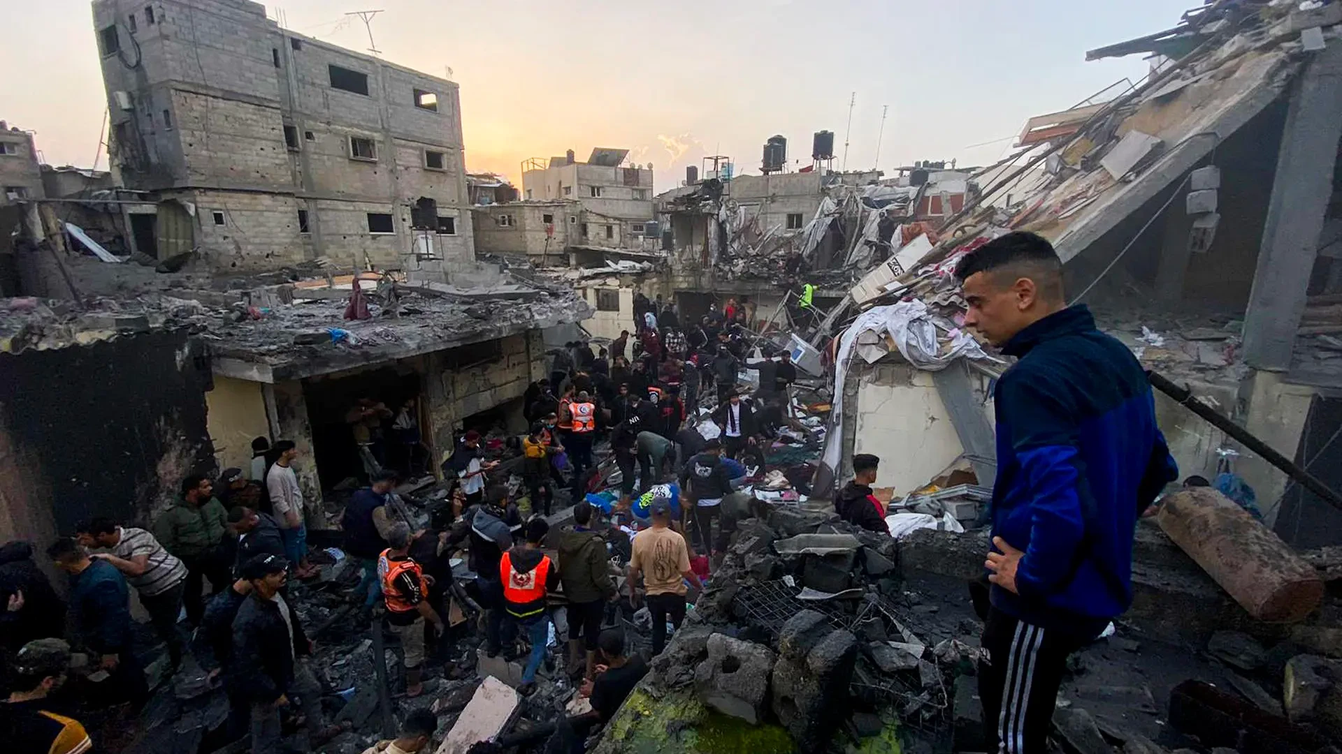 En solo 24 horas, Israel mata a un centenar de palestinos