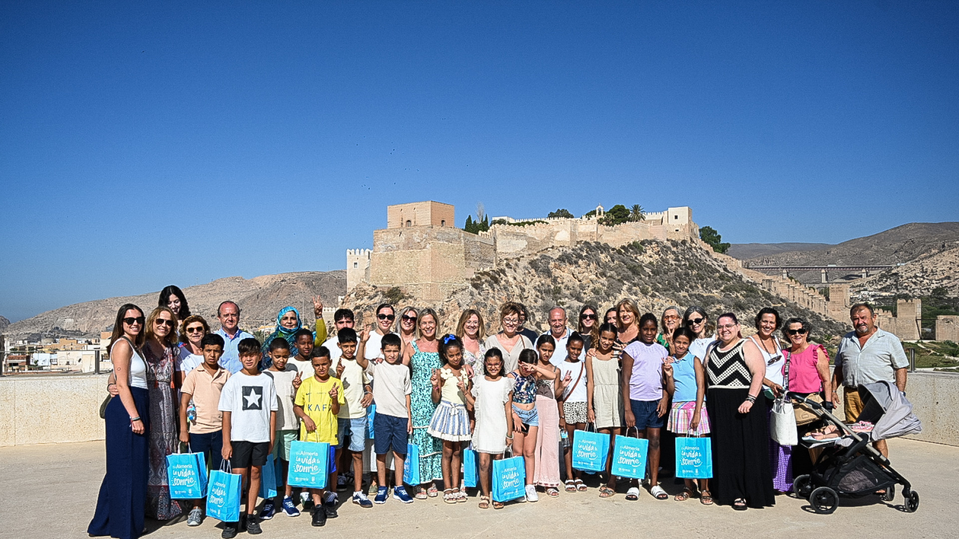 Almería da la bienvenida a una treintena de niños saharauis del programa ‘Vacaciones en paz’