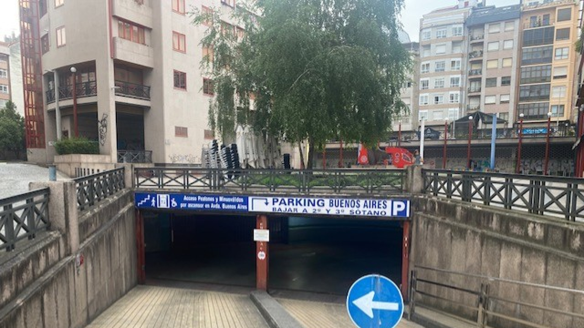 Cierra el parking de la Plaza de San Antonio en la ciudad de Ourense
