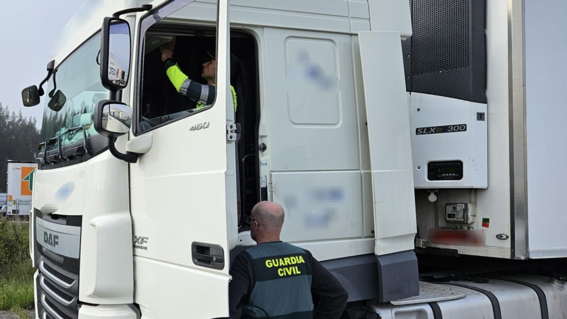 Robos “constantes” a los camioneros de Lugo: “Agujerearon el depósito para llevarse el gasóleo y encima querían denunciarme por el que derramaron los ladrones”
