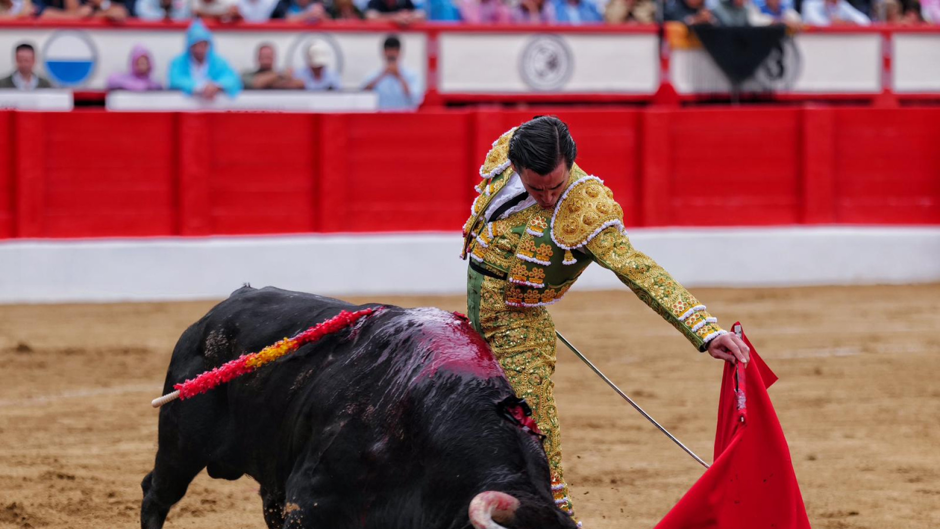 Ni Morante ni Juan Ortega pueden salvar una tarde sin toros en Santander