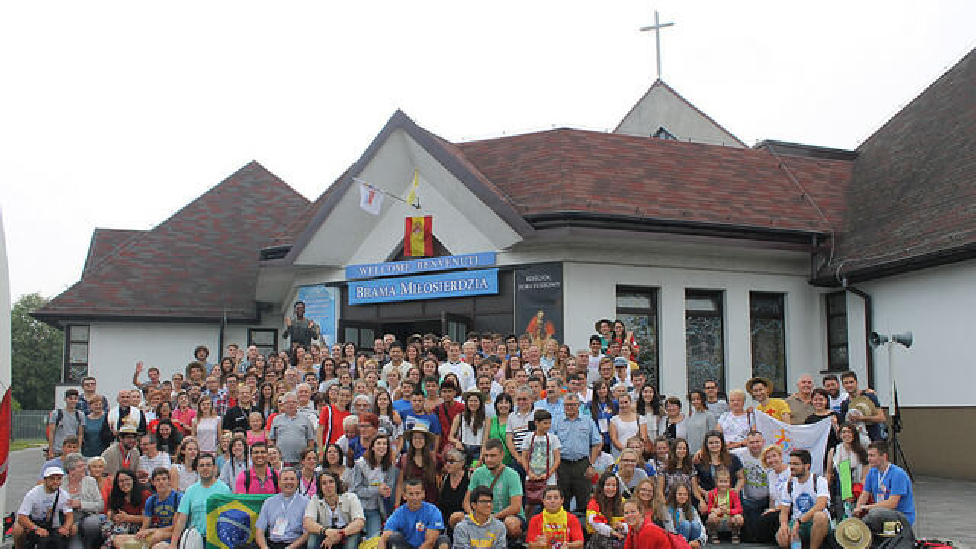 Un campamento en Piñuecar ayuda a los adolescentes a reconectar con la fe y con ellos mismos: "Queremos que conecten con Jesús"
