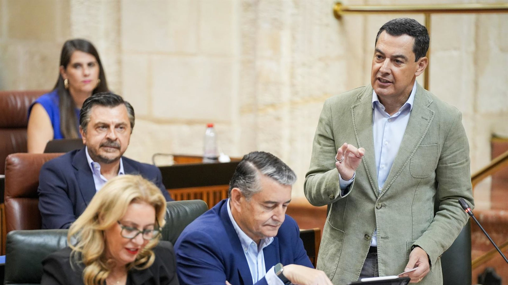 Juanma Moreno: "Los puntos de encuentros no deben ser un circo"