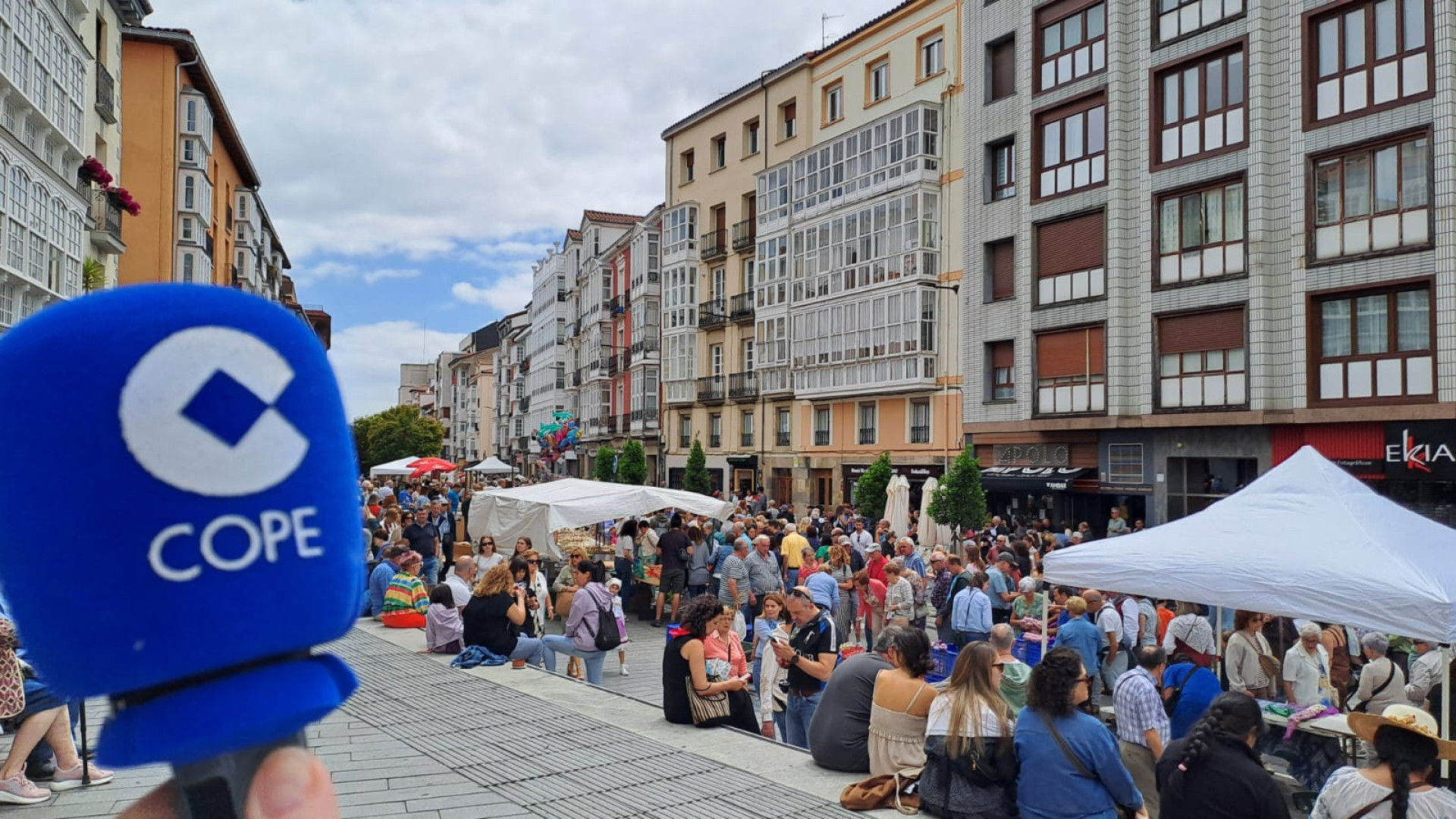 Vitoria celebra Santiago: mercados, actividades y tradición en el Día del Blusa y la Neska