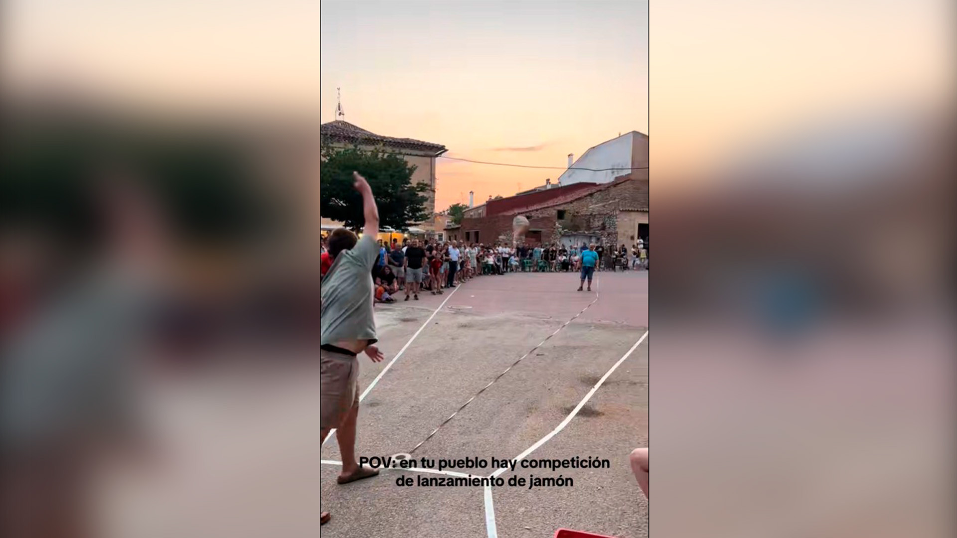 Este es el pueblo de España dónde el lanzamiento de jamón es una competición: tres categorías y un premio que se come