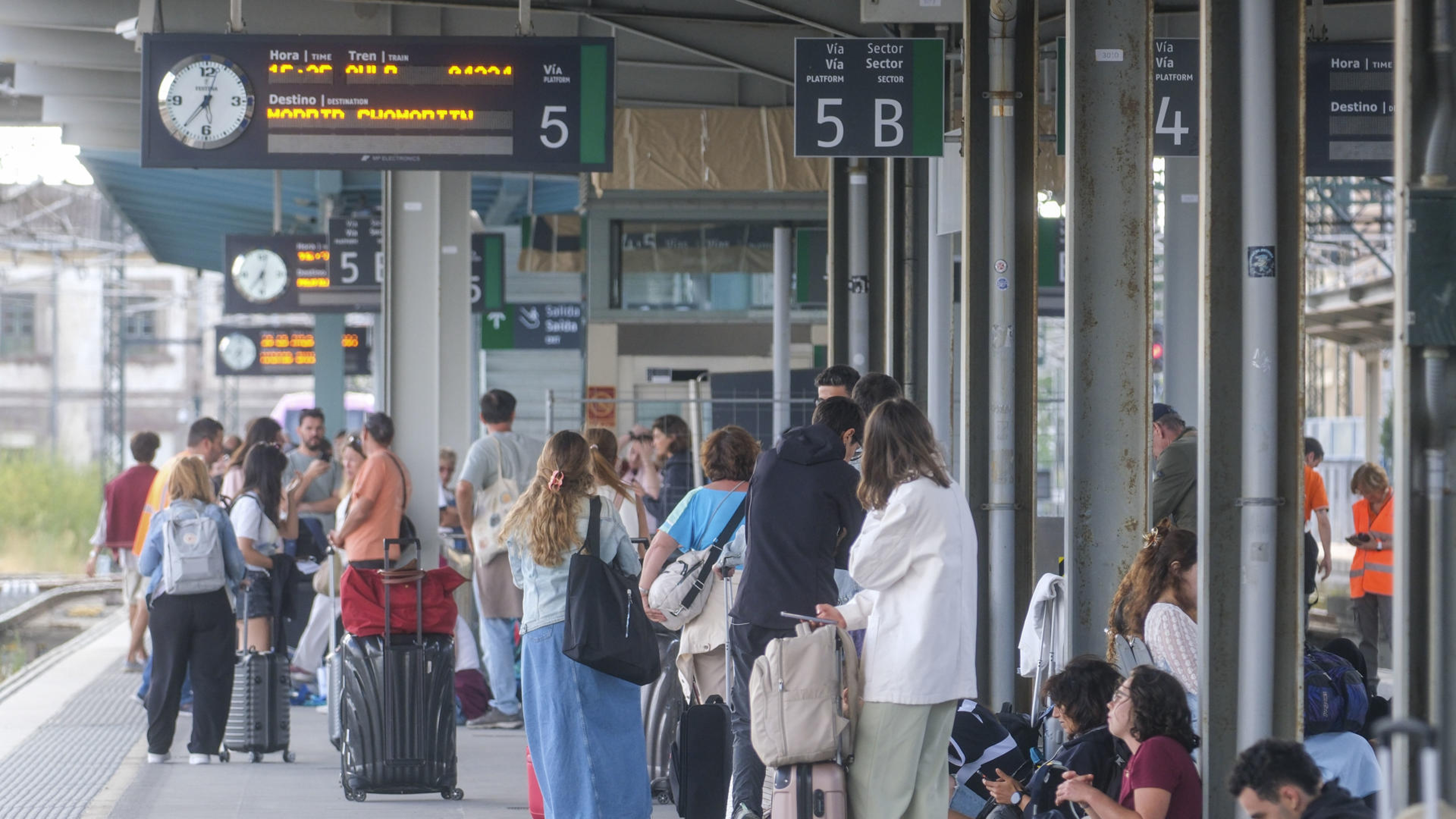 Arranca la huelga en defensa de la seguridad ferroviaria con cientos de trenes cancelados