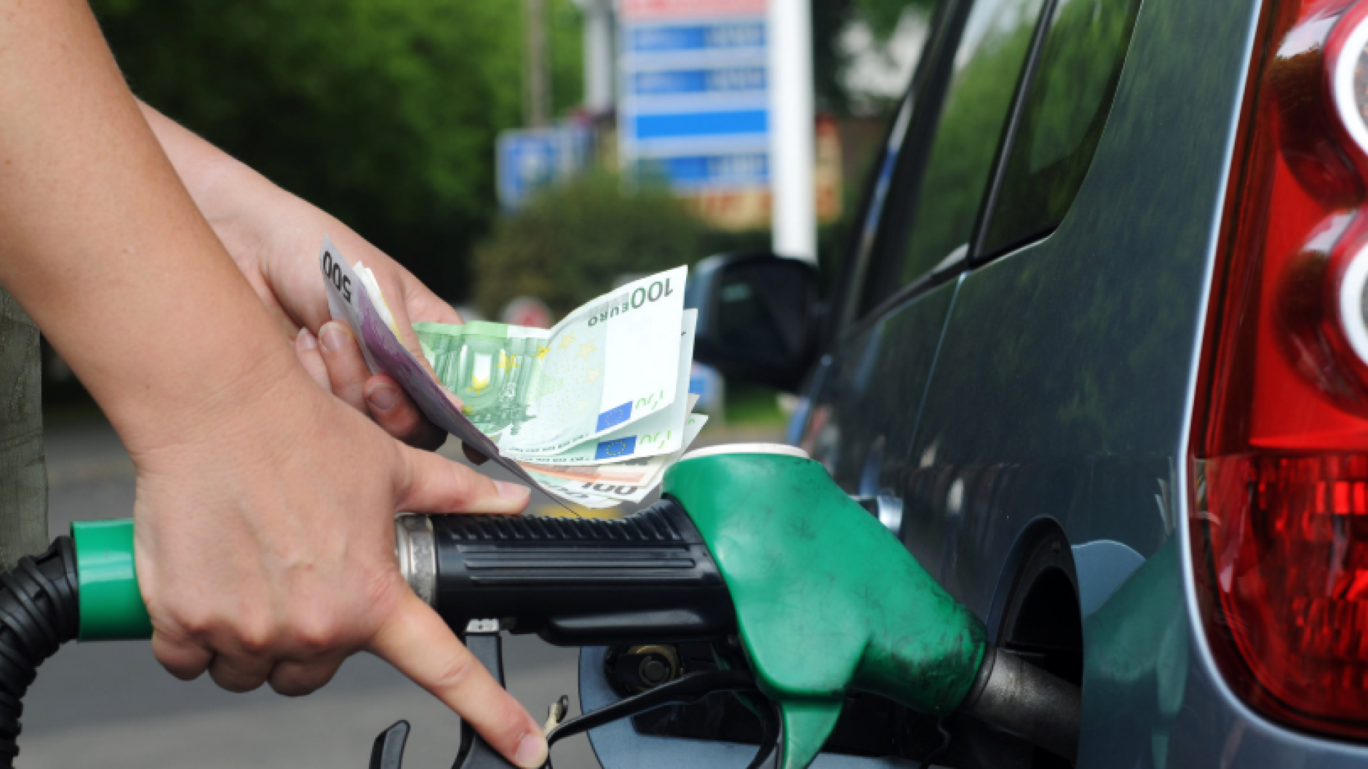 La advertencia de las gasolineras de Cantabria si abusas de los combustibles low-cost: "Carta de defunción"