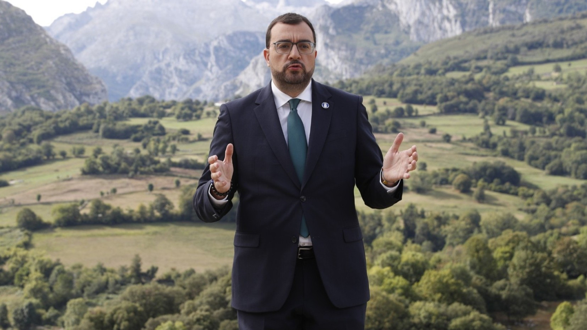 Barbón rechaza el cupo catalán en su mensaje del Día de Asturias: "Solo aceptaremos un acuerdo sin privilegios ni discriminaciones"