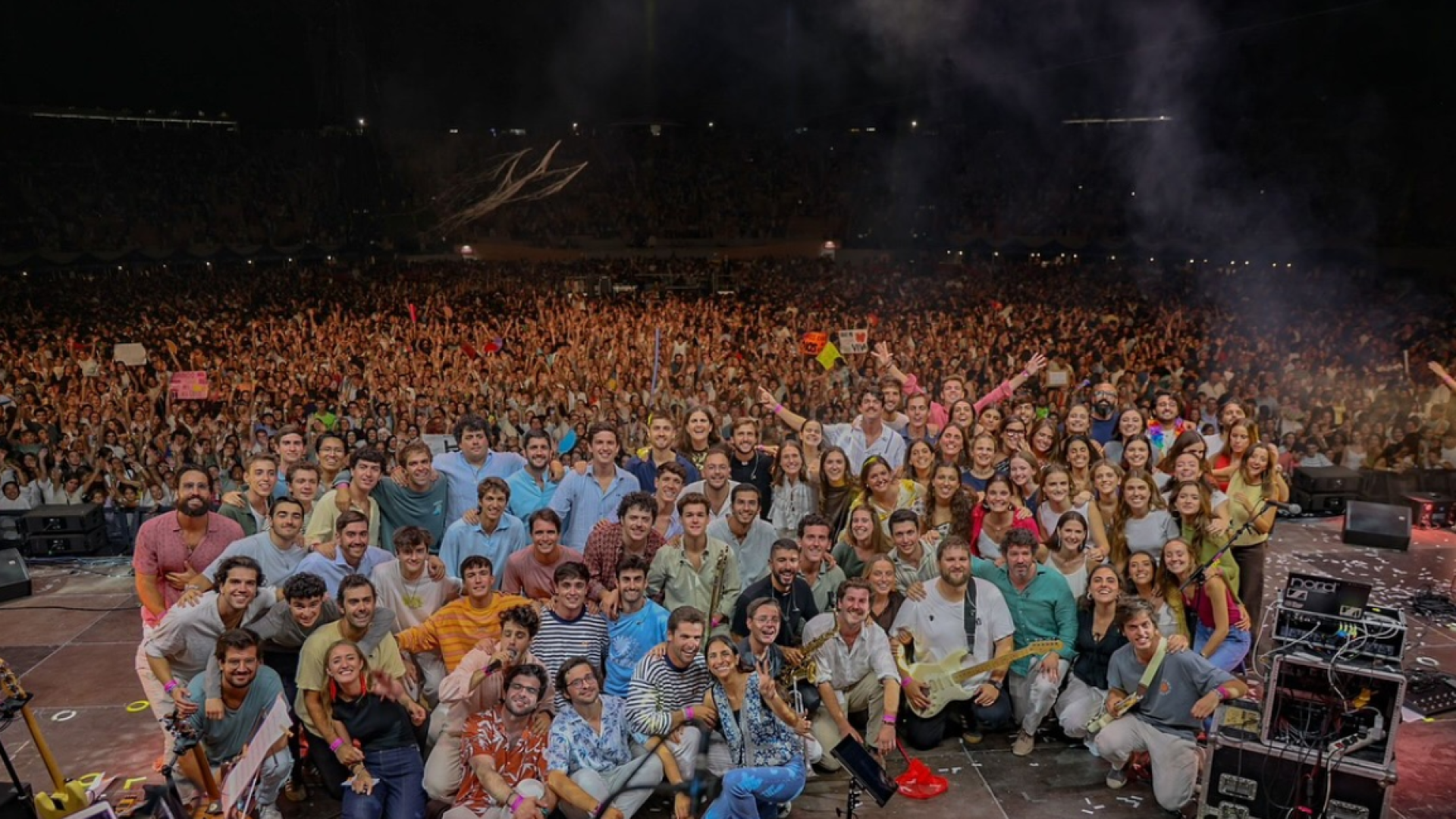 Hakuna hace historia en Madrid: la fiesta de las 25.000 personas alabando a Dios
