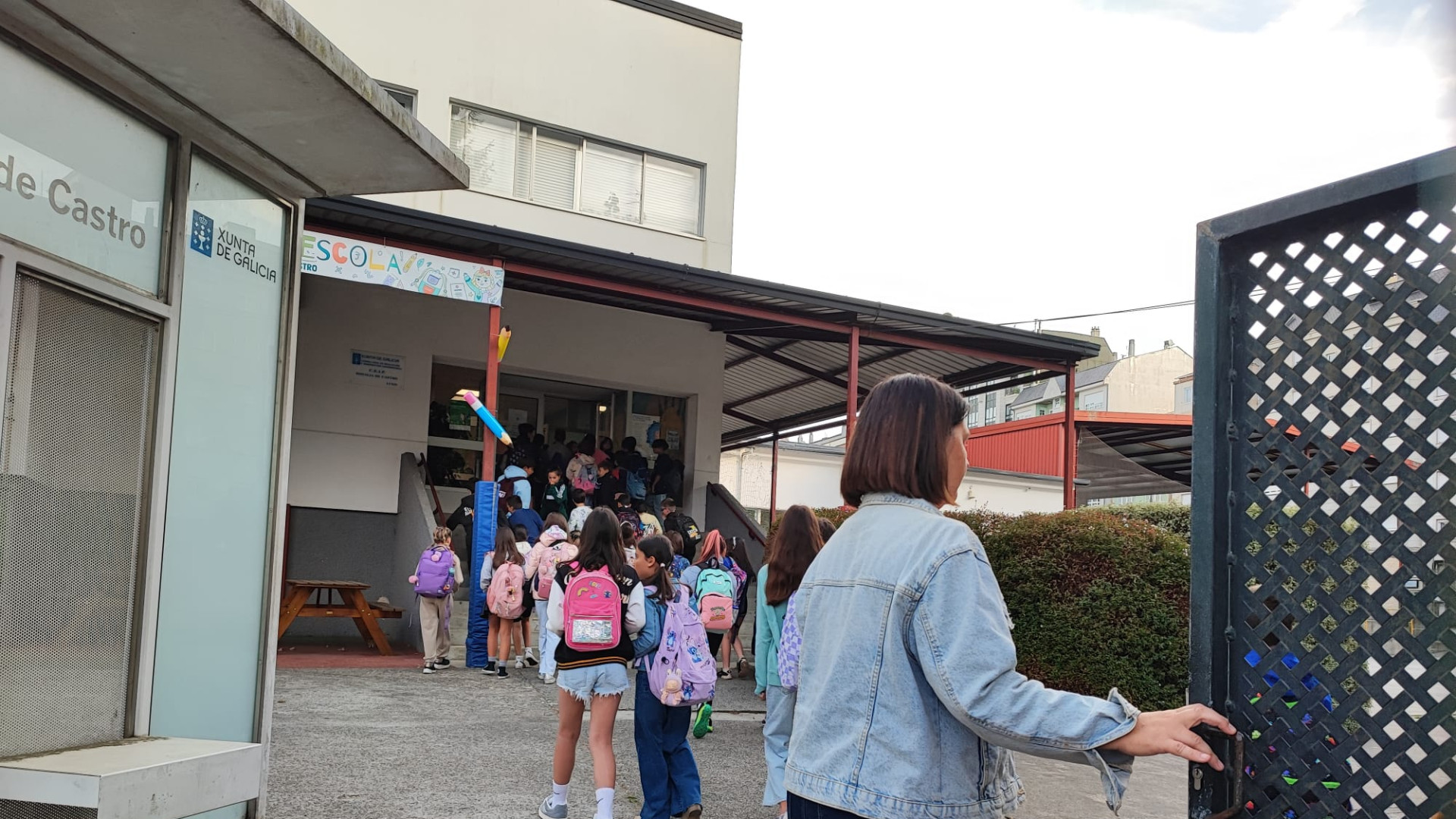Vuelta al cole en Galicia: las mariposas en el estómago también las sienten los profesores que debutan