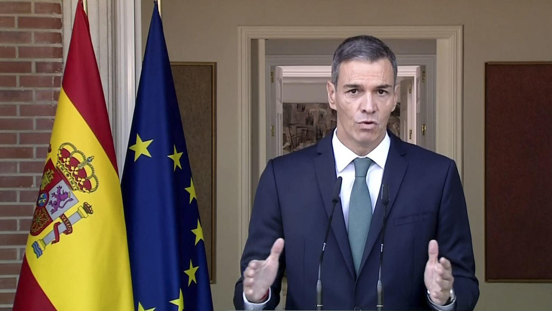 Sánchez acusa a Israel de "exterminar a un pueblo indefenso" y responde con nueve acciones