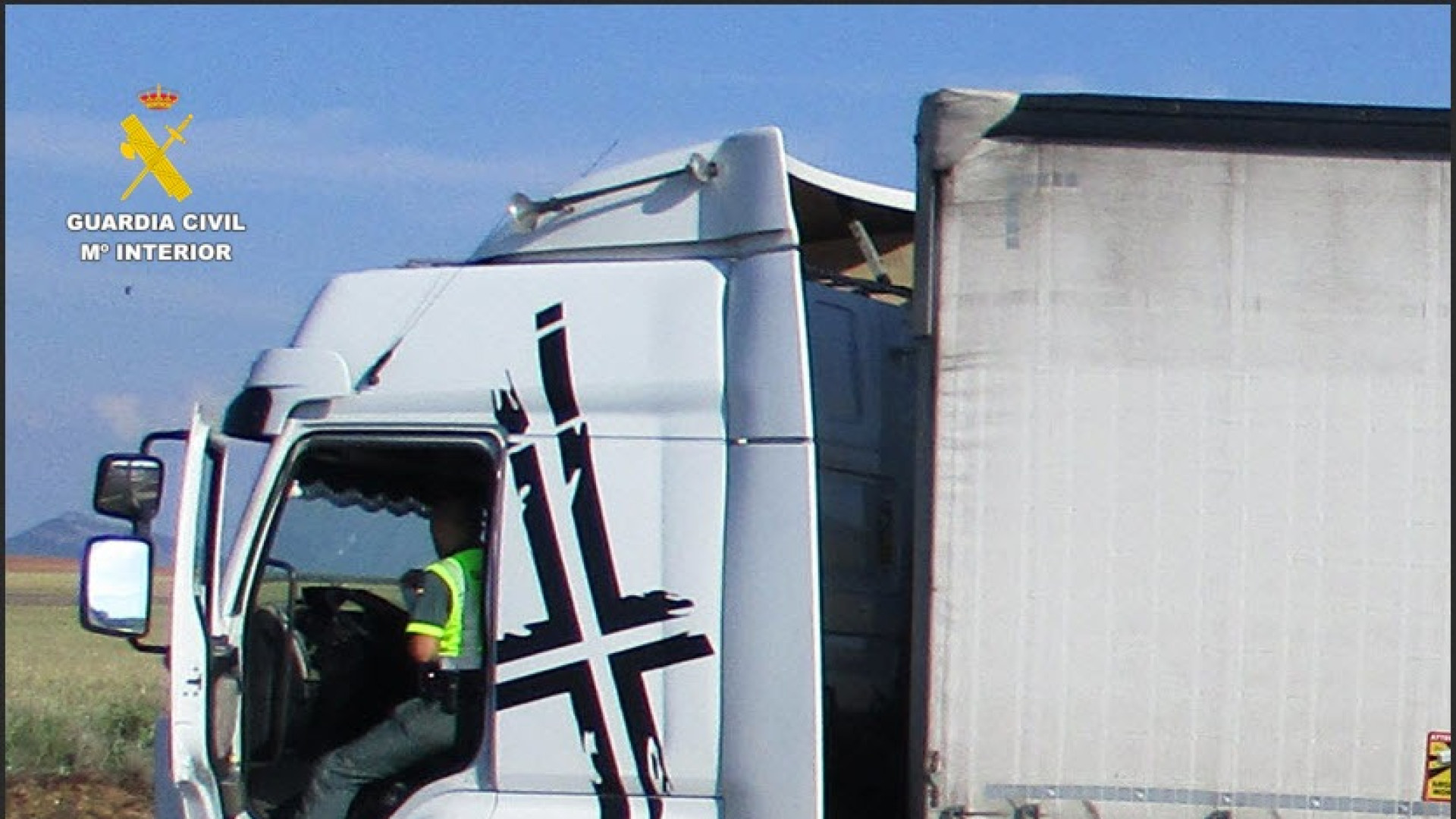 Detenidos en Soria dos camioneros por intercambiar las tarjetas del tacógrafo y las posiciones al volante durante la marcha