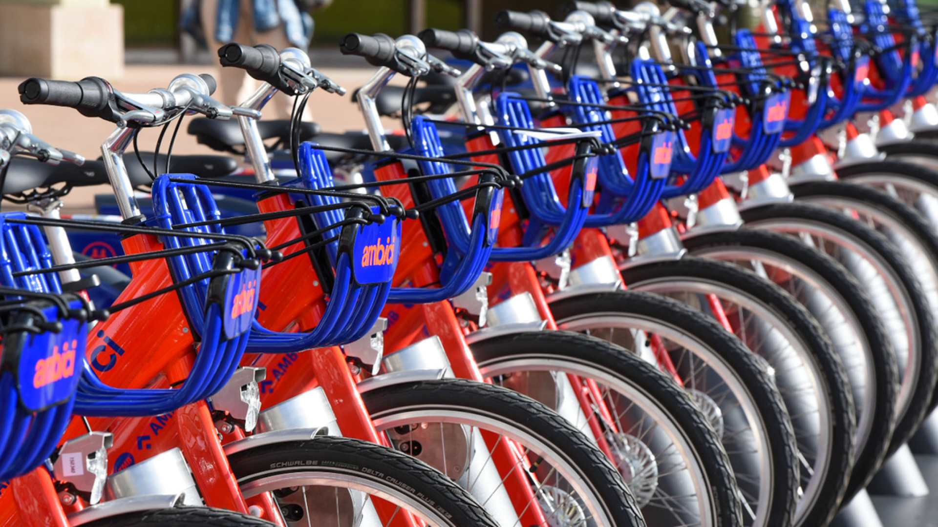 La AMB ofrecerá un abono gratis de tres días para ir en bici por el área metropolitana