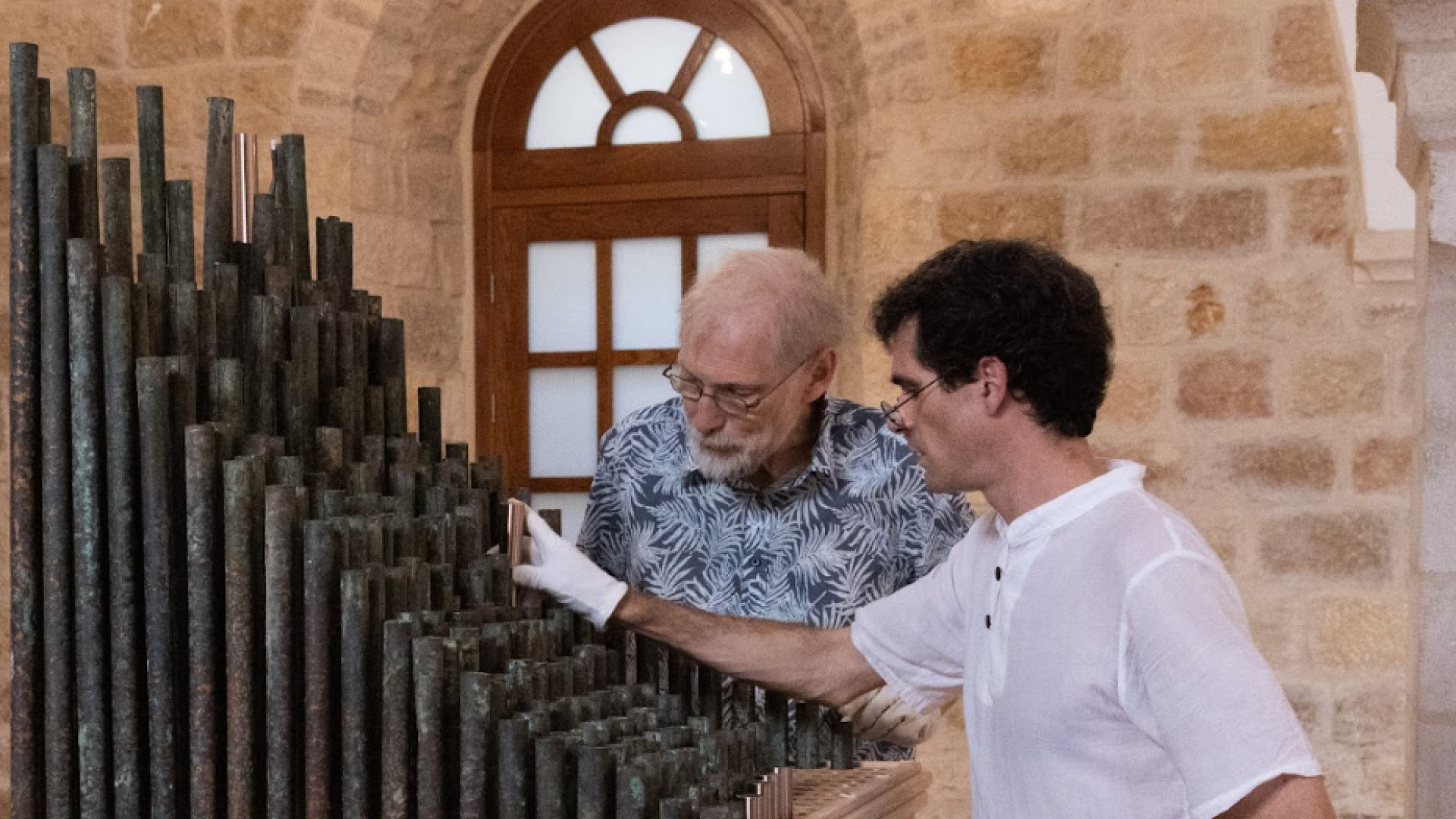 Vuelve a hacer sonar un órgano del siglo XI tras pasar 800 años en silencio en Jerusalén: "Parece una cápsula del tiempo"