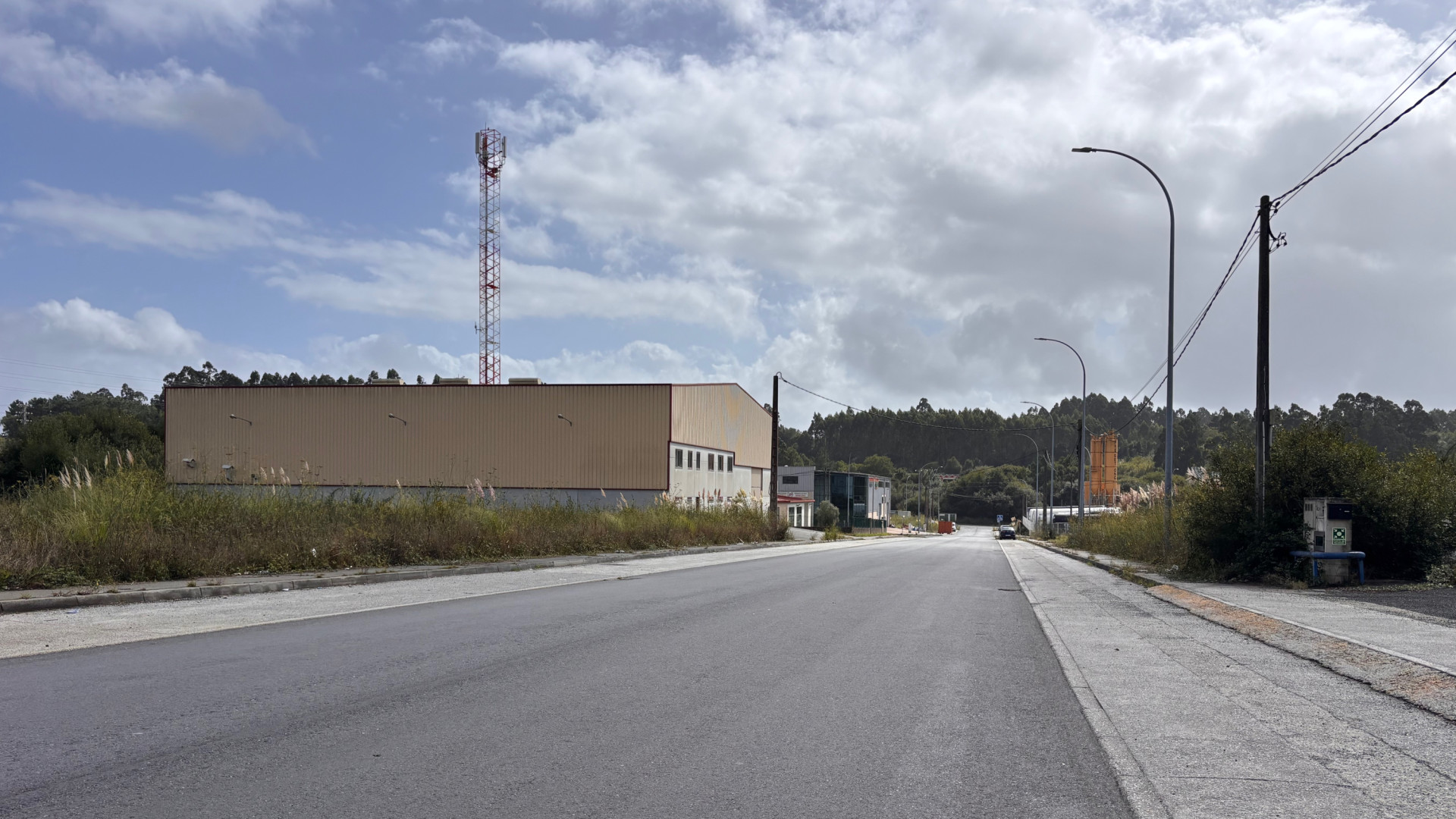 Cabanas anuncia obras de mejora en el polígono de Vilar do Colo