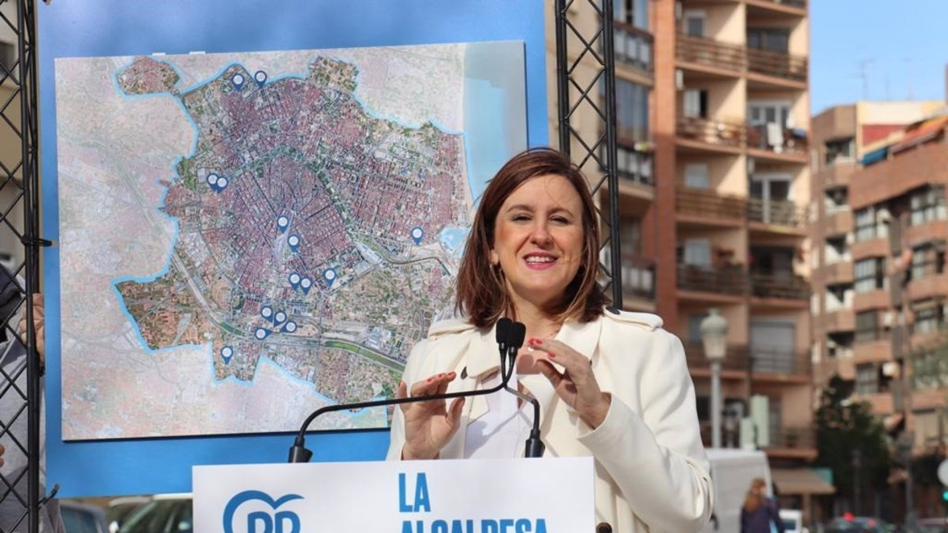 La alcaldesa de Valencia planta cara a Pedro Sánchez y a los okupas con la nueva 'Agencia del alquiler'