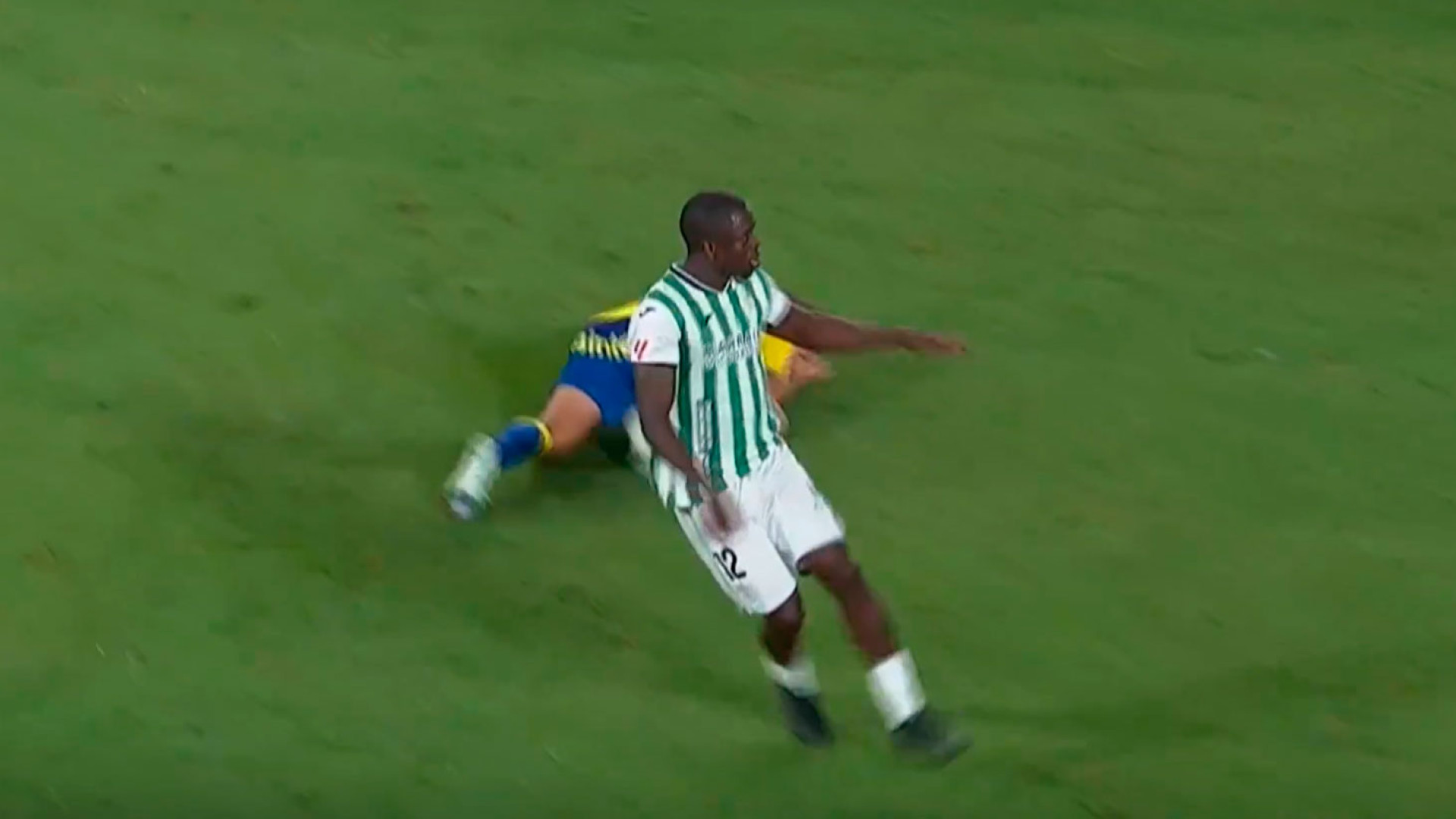El CTA reconoce un error arbitral en un partido de Segunda en su repaso a las jugadas polémicas