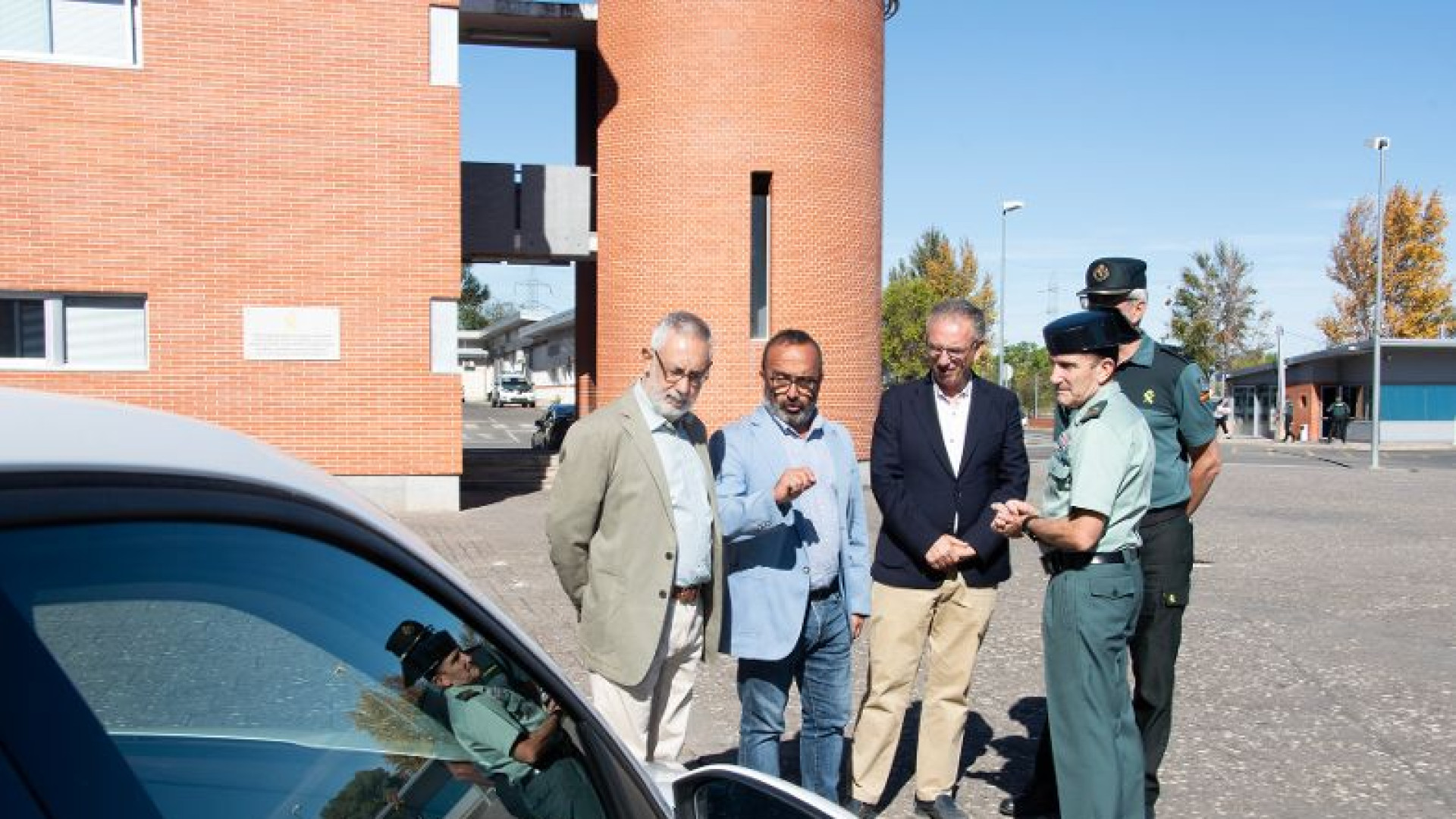 Diputación de Cáceres cede un nuevo vehículo a la Guardia Civil para la protección y vigilancia de las víctimas de violencia de género