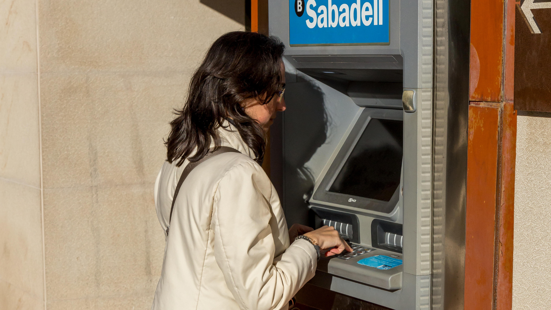 Saqué el dinero de la cuenta de mi hermana antes de su muerte para evitar el impuesto de sucesiones en Madrid y esto es lo que hizo Hacienda