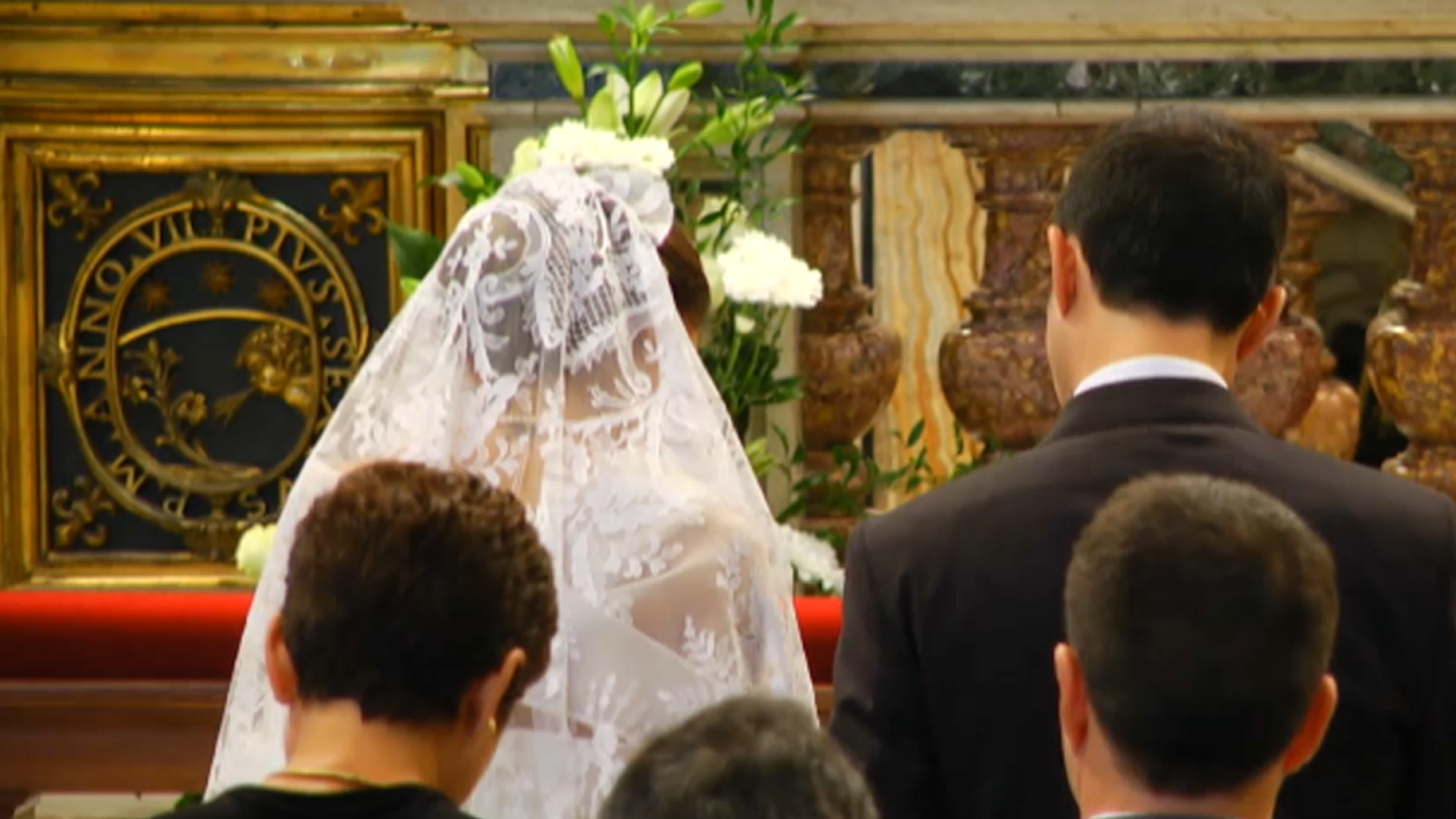 Una experta en familia carga contra los matrimonios temporales de México: "No es un contrato, es una vocación"