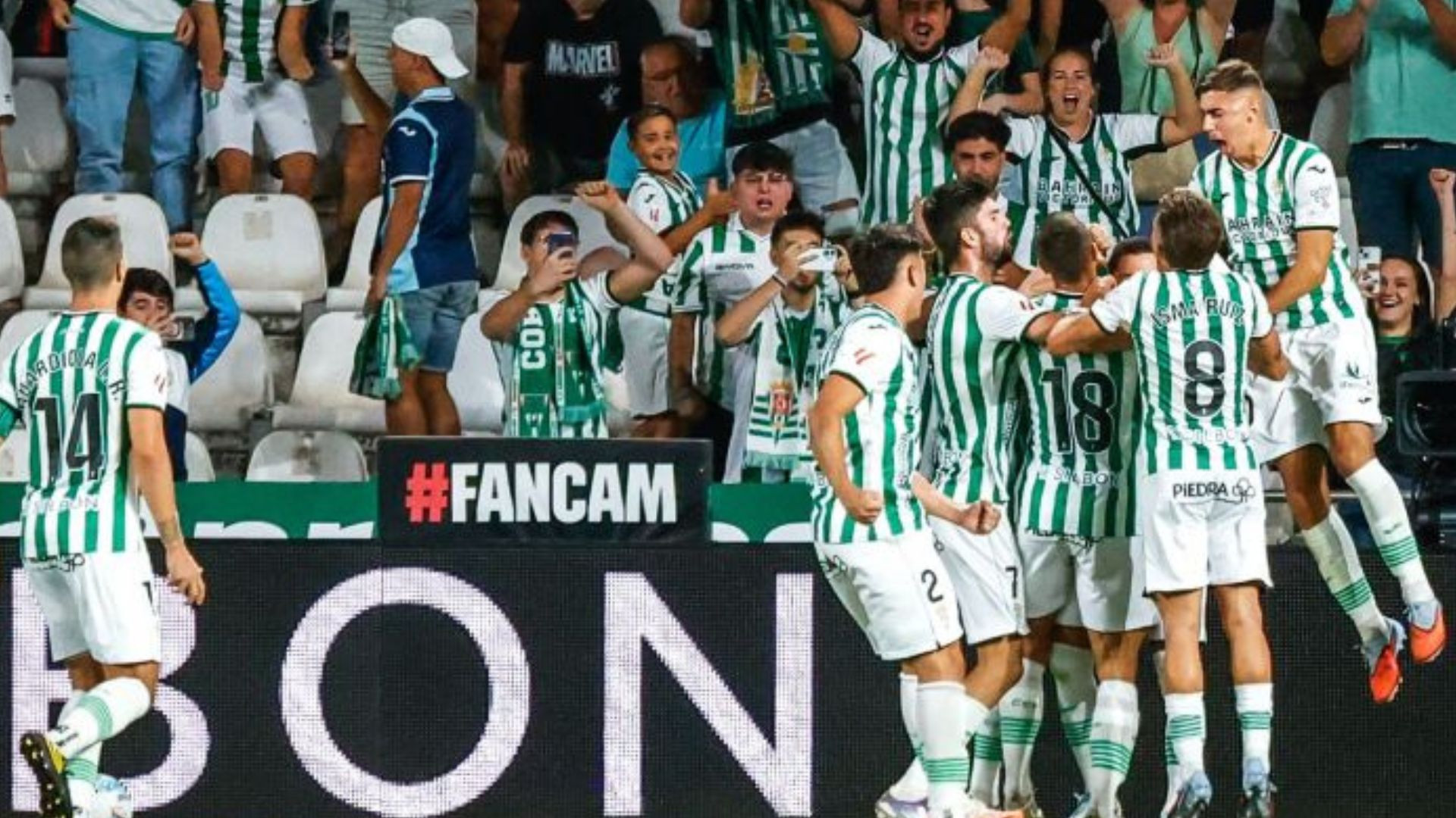 El Córdoba evita que el Racing sea líder con un gol de penalti en el último minuto