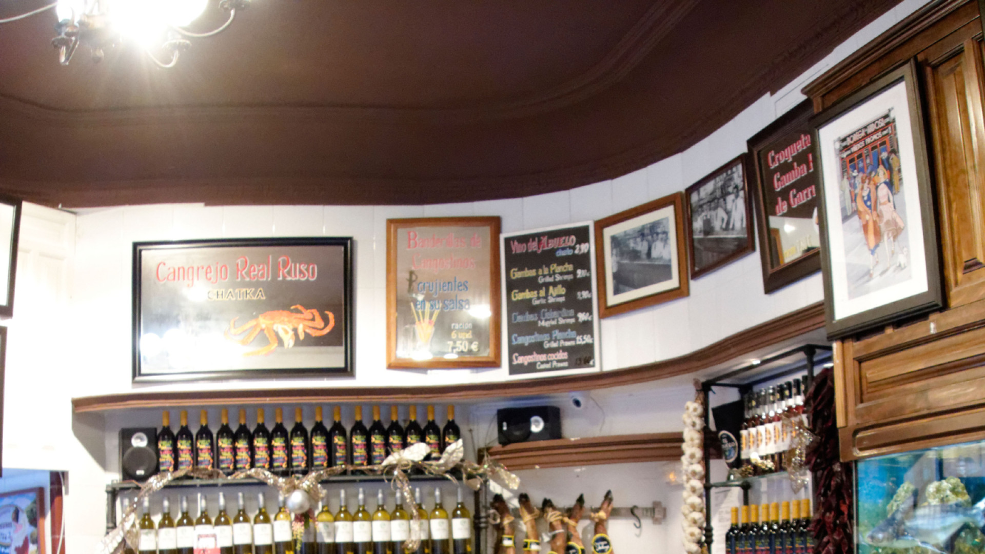 Va a un bar de Madrid, avisa de que solo quiere tomar algo y cuando llega la cuenta no da crédito a lo que le han cobrado: por casi 100 euros
