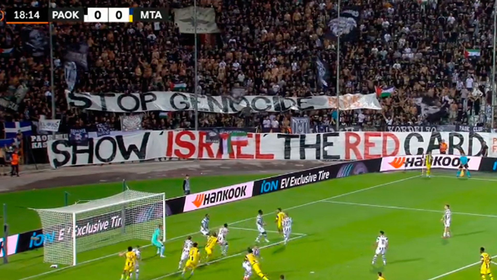 La 'bienvenida' de la afición del PAOK al Maccabi Tel Aviv: "Tarjeta roja a Israel"