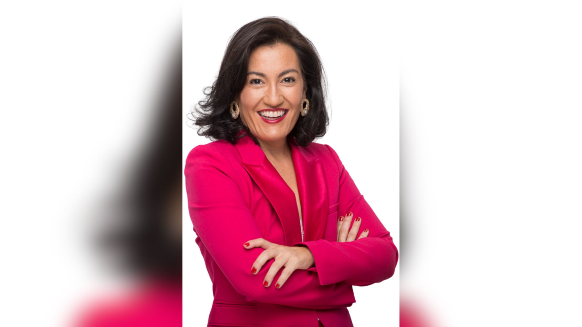 Ana Asensio, psicóloga, sobre el uso de la IA para encontrar un 'novio virtual': "Puede ser muy adictivo, porque realmente el cerebro no distingue inicialmente entre realidad y ficción"