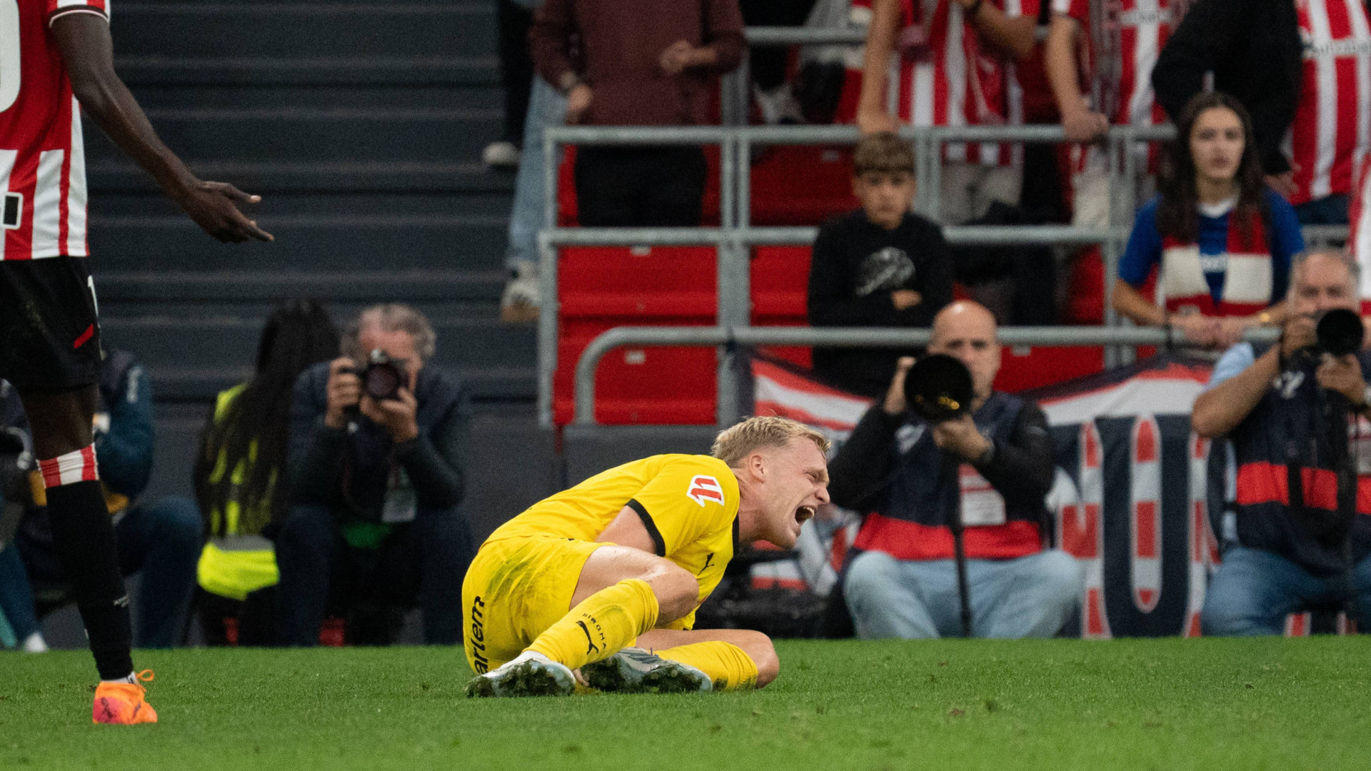 Van de Beek sufre una rotura completa del tendón de Aquiles