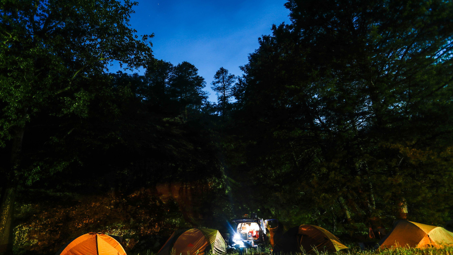 La madre de una de las niñas del campamento de Bernedo en el que las monitoras iban desnudas: "Está traumatizada"