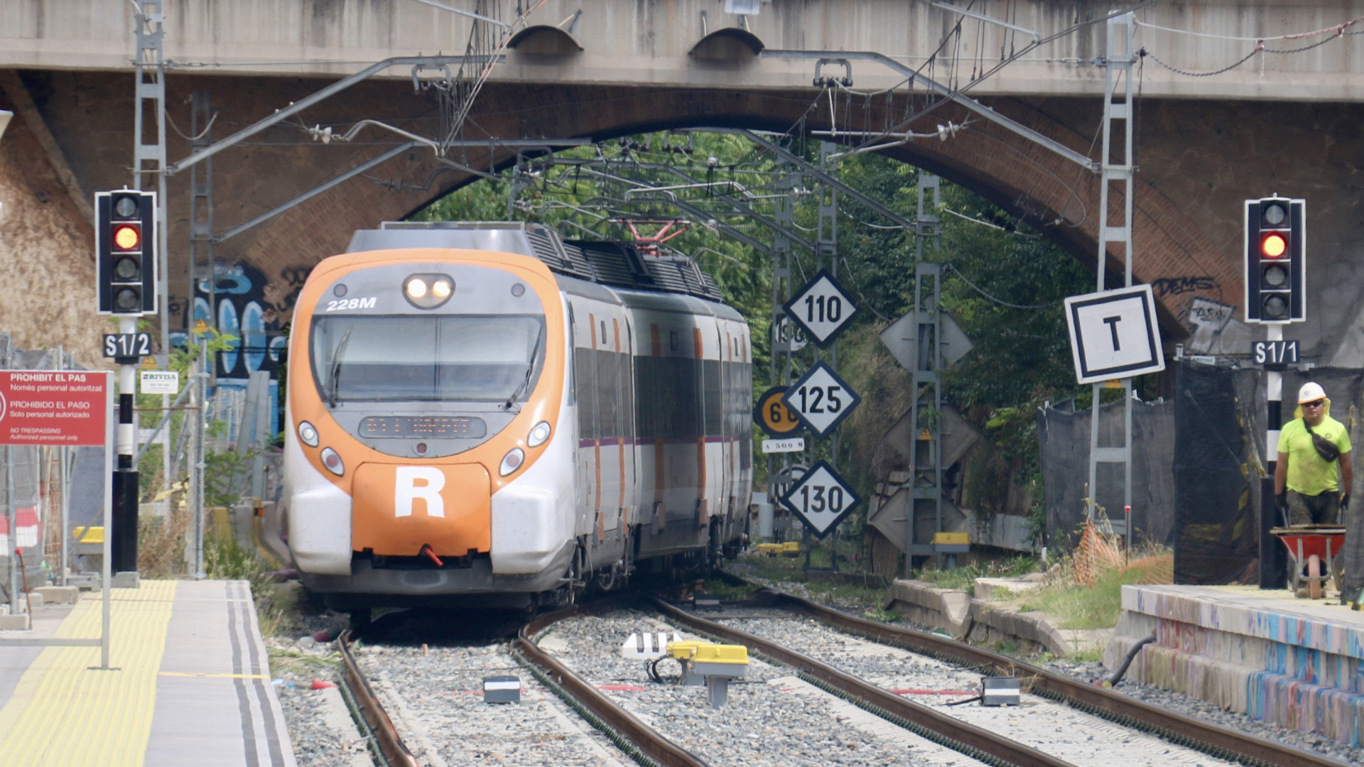 Los catalanes suspenden el servicio de Cercanías de Renfe con un 4,4 y aprueban el resto de transportes